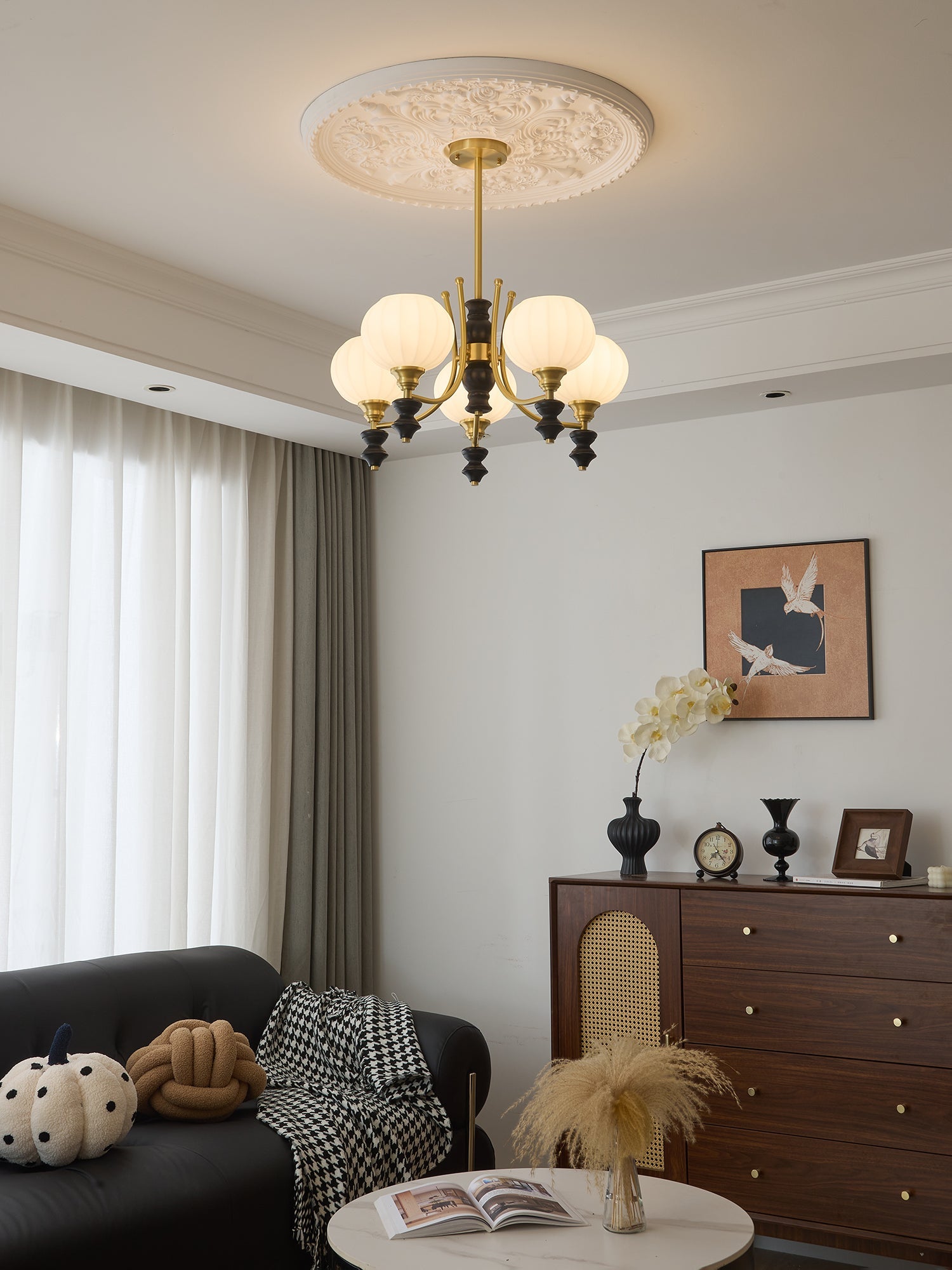 Lucerna Royale Chandelier - Blowlighting