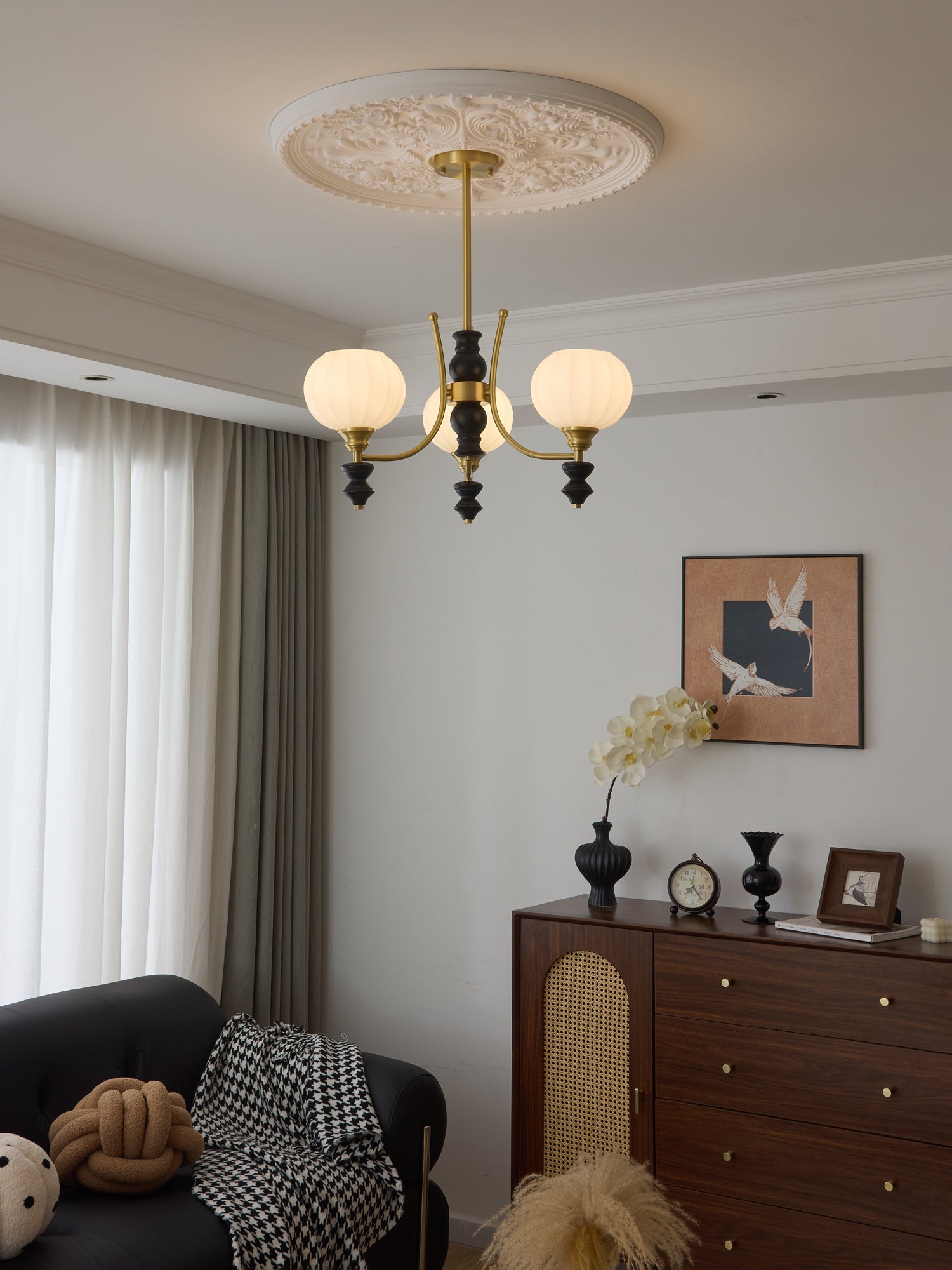 Lucerna Royale Chandelier - Blowlighting
