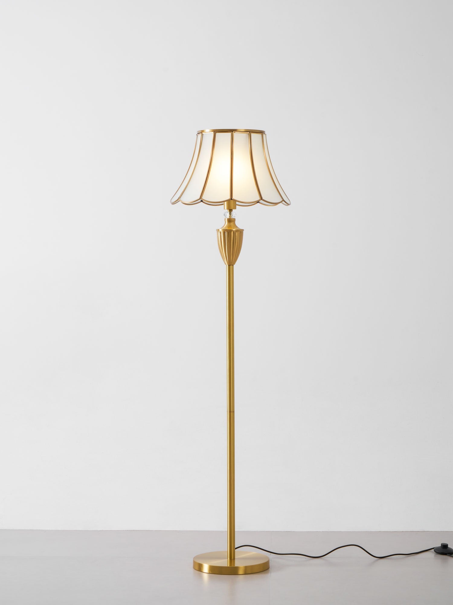 Lucia Floor Lamp - Blowlighting