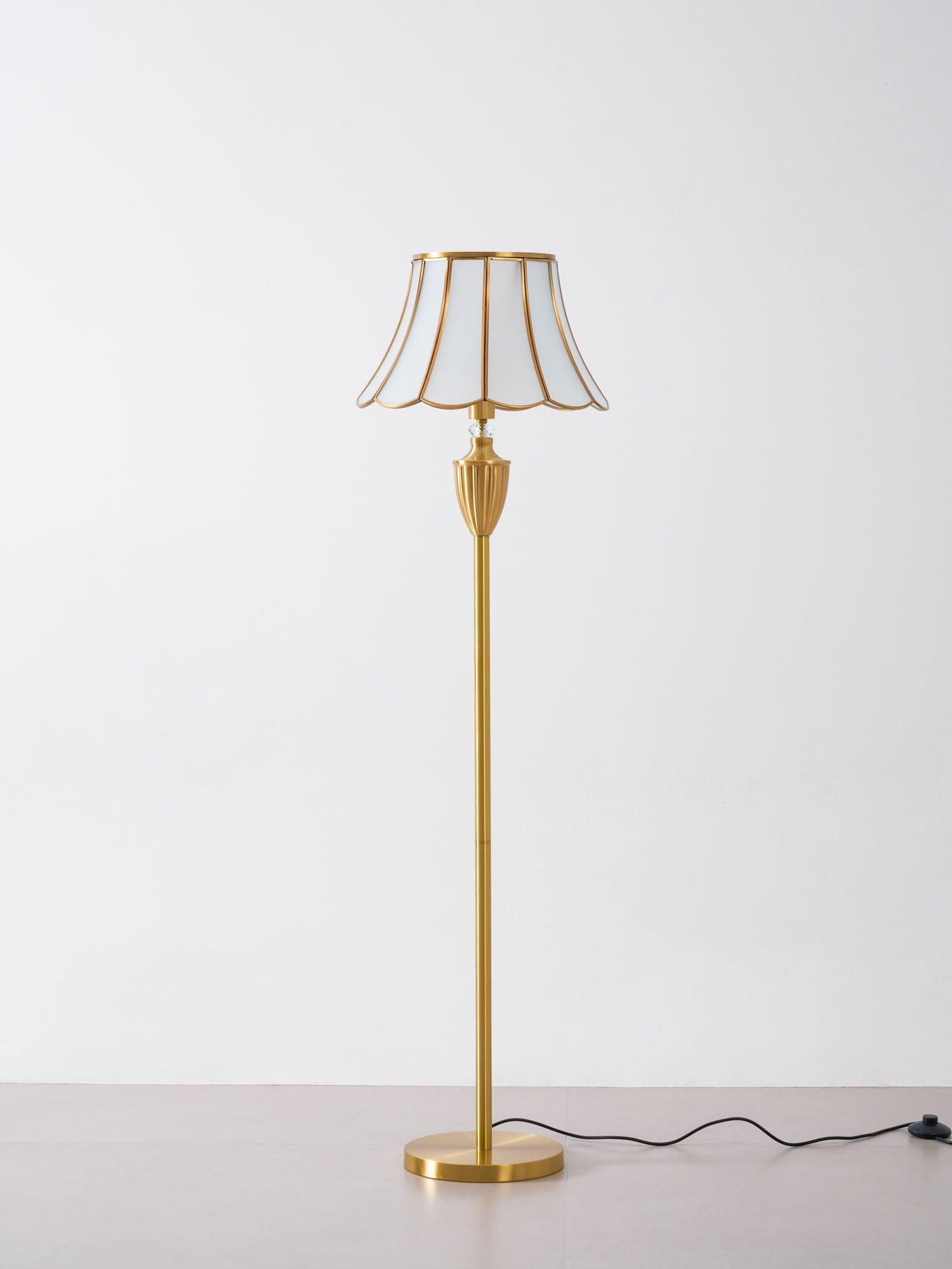 Lucia Floor Lamp - Blowlighting