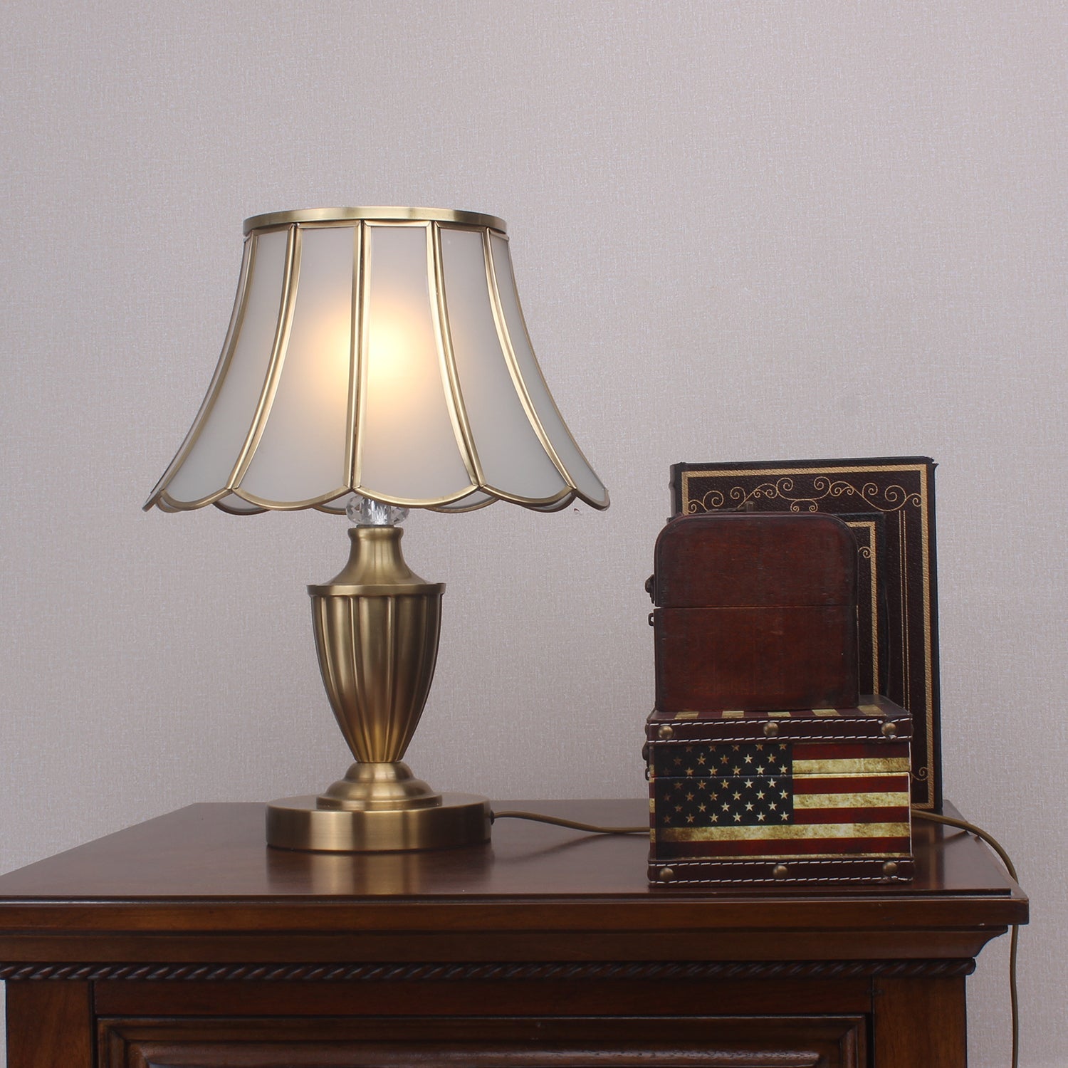Lucia Table Lamp - Blowlighting
