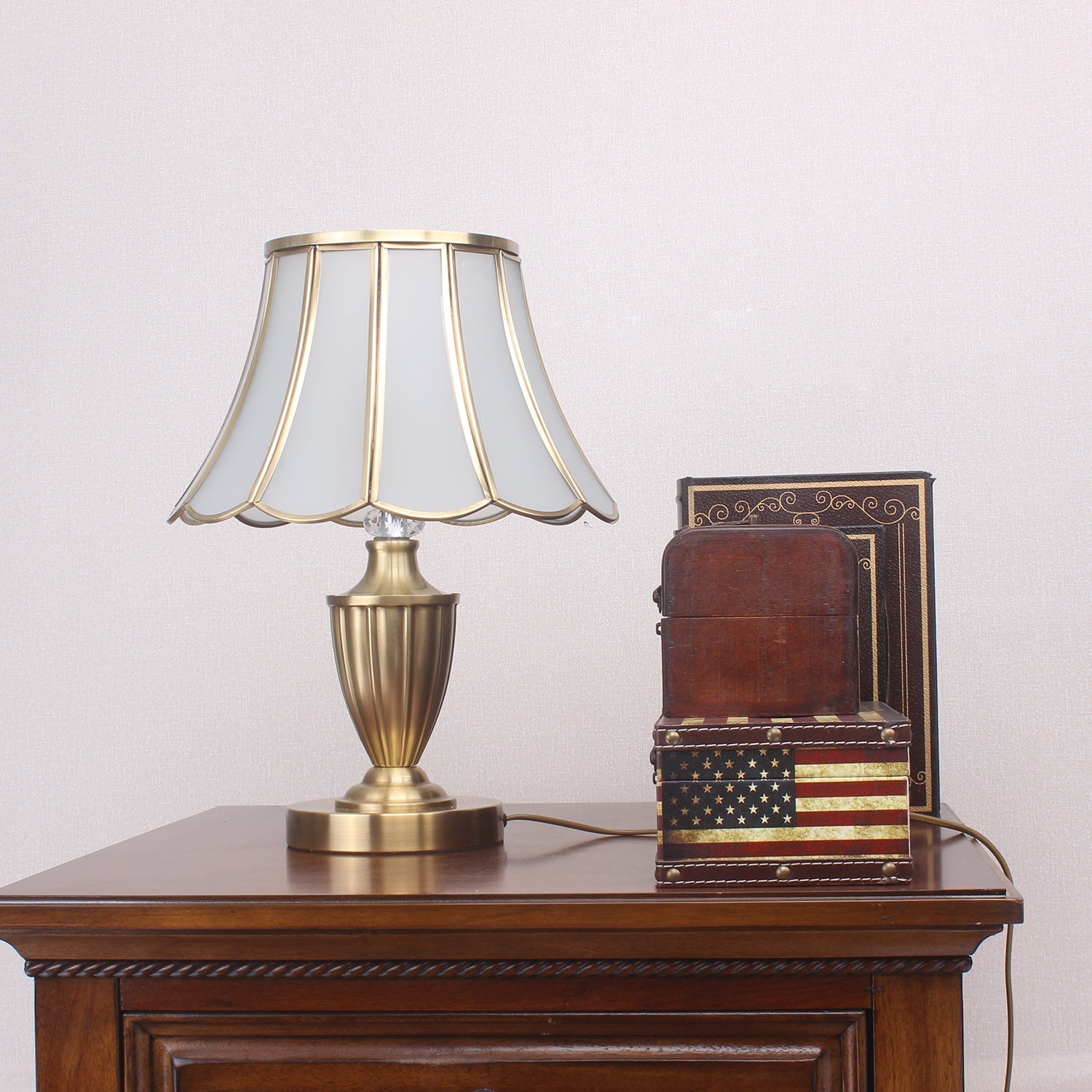 Lucia Table Lamp - Blowlighting