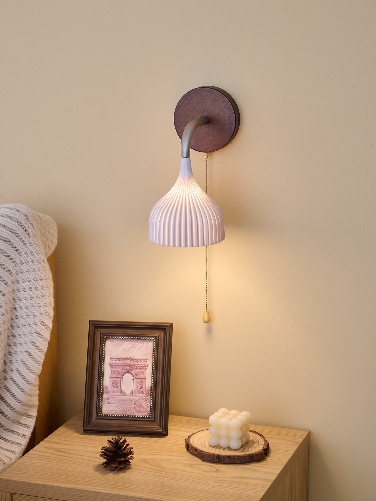 Lucina Wall Lamp - Blowlighting
