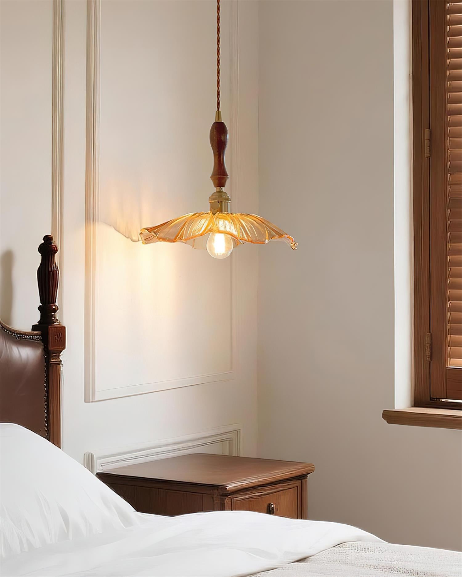 Bloomory Glass Petal Pendant Lamp