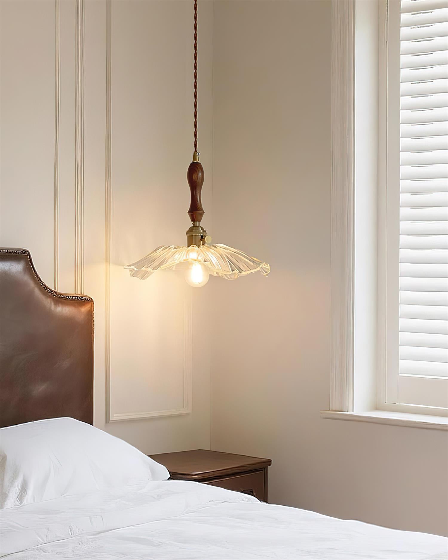 Bloomory Glass Petal Pendant Lamp