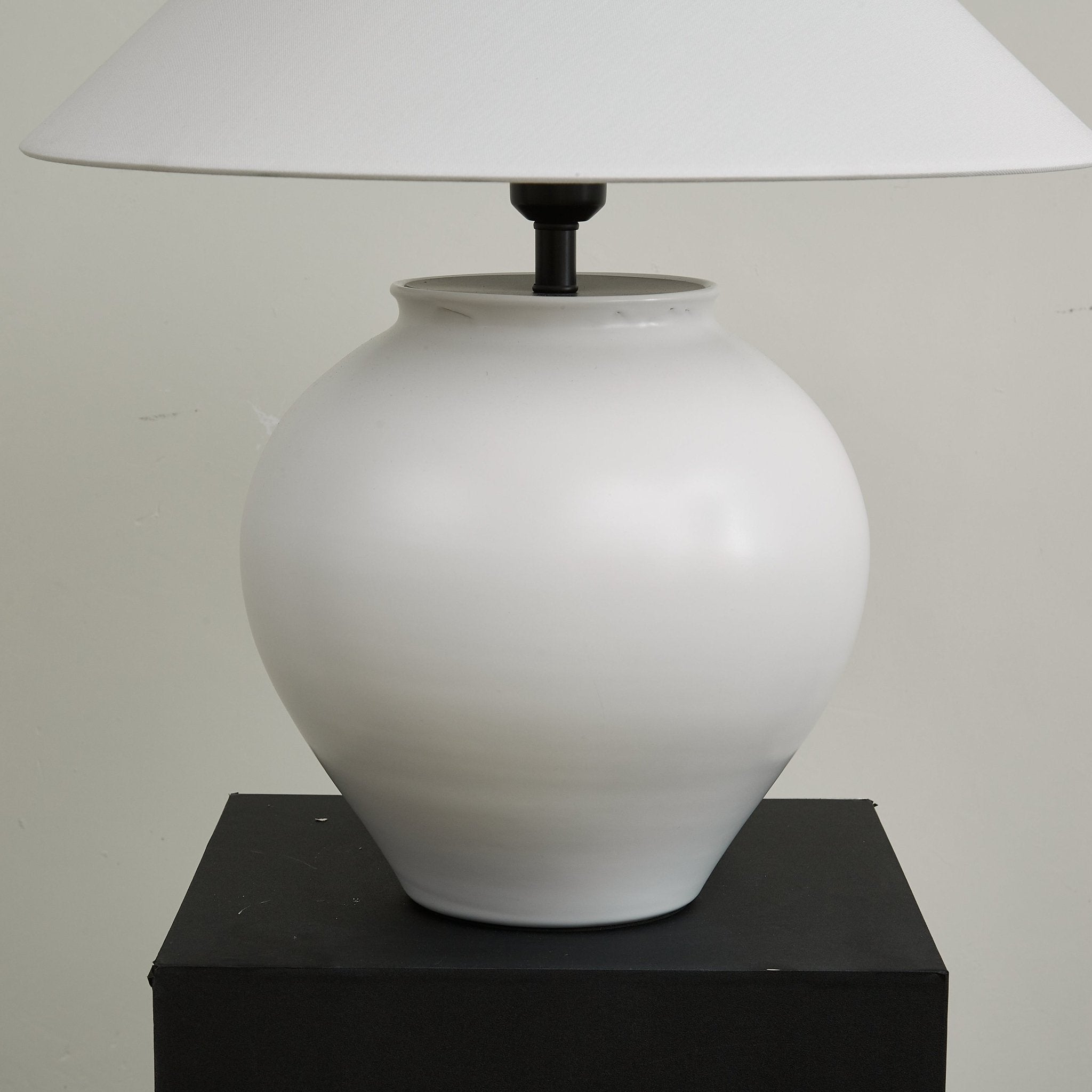Luma Ceramic Table Lamp - Blowlighting