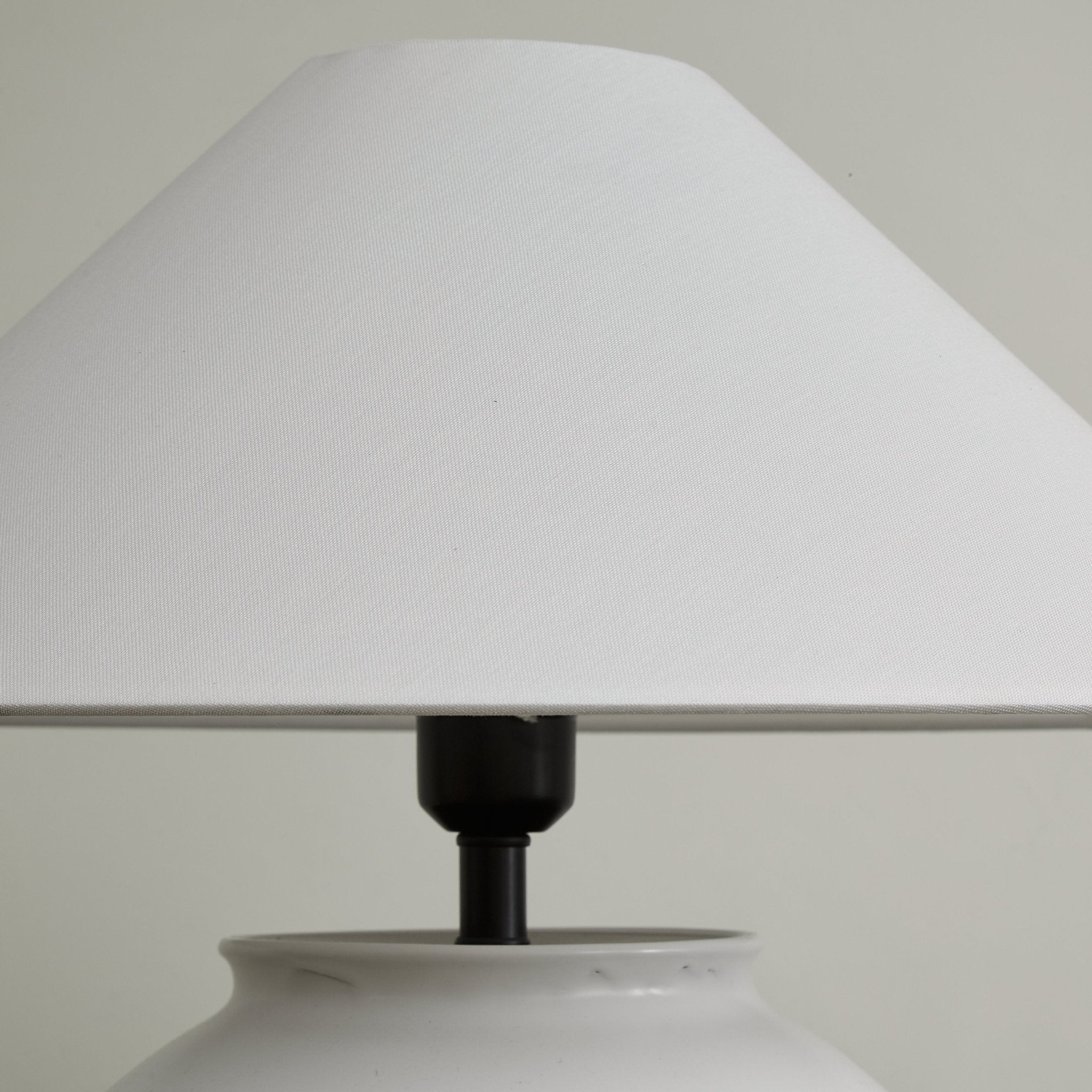 Luma Ceramic Table Lamp - Blowlighting