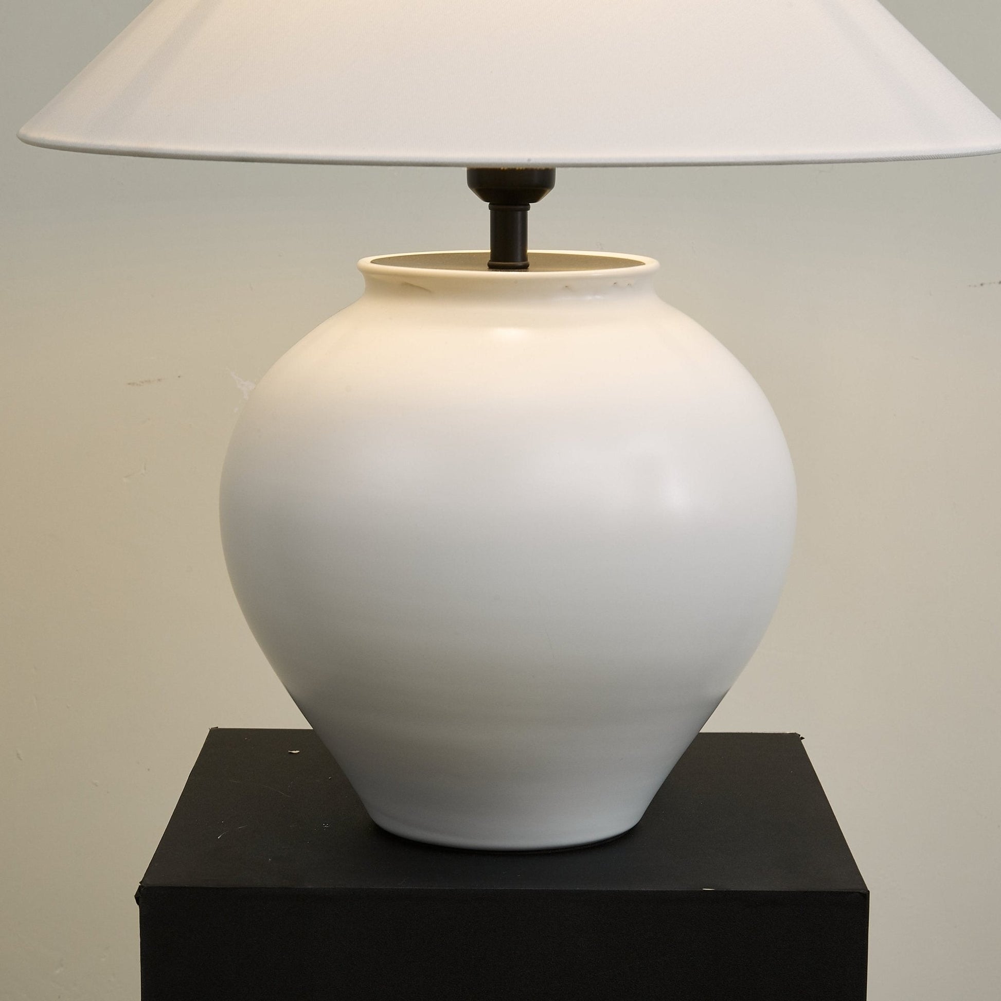 Luma Ceramic Table Lamp - Blowlighting