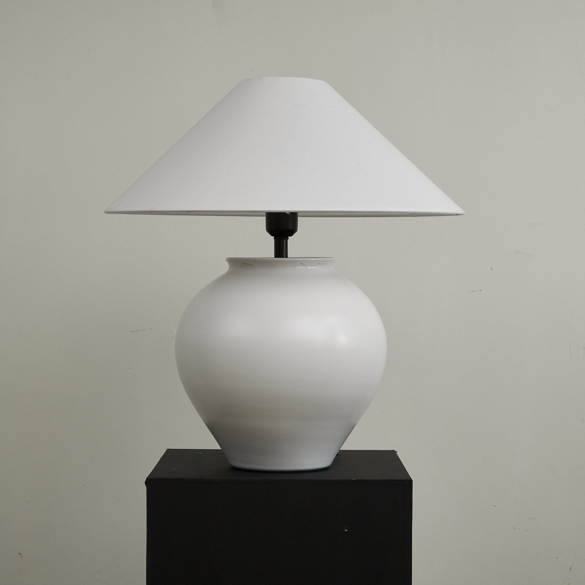 Luma Ceramic Table Lamp - Blowlighting