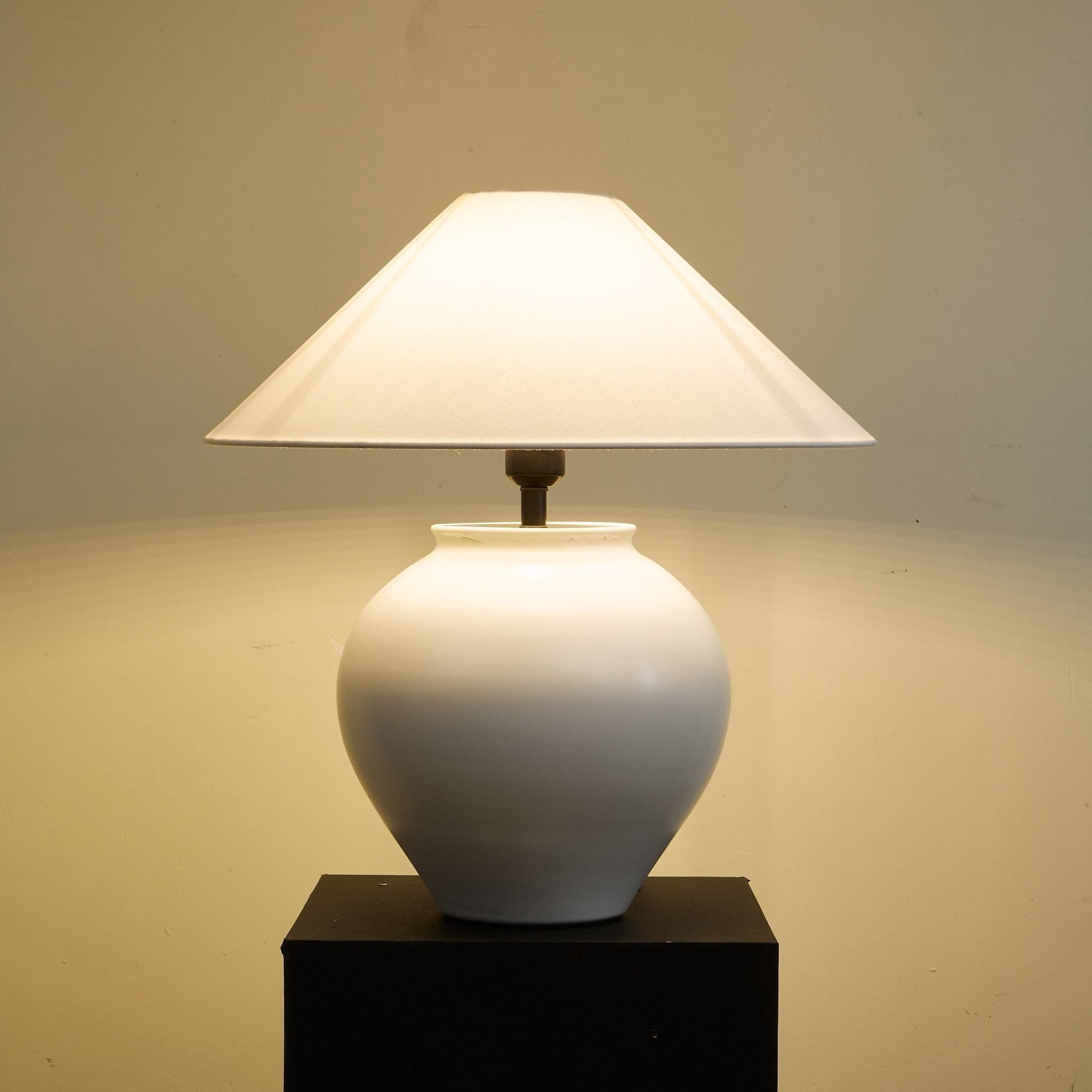 Luma Ceramic Table Lamp - Blowlighting