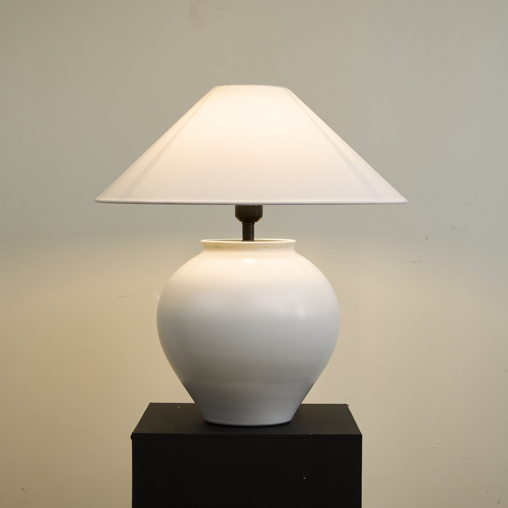 Luma Ceramic Table Lamp - Blowlighting