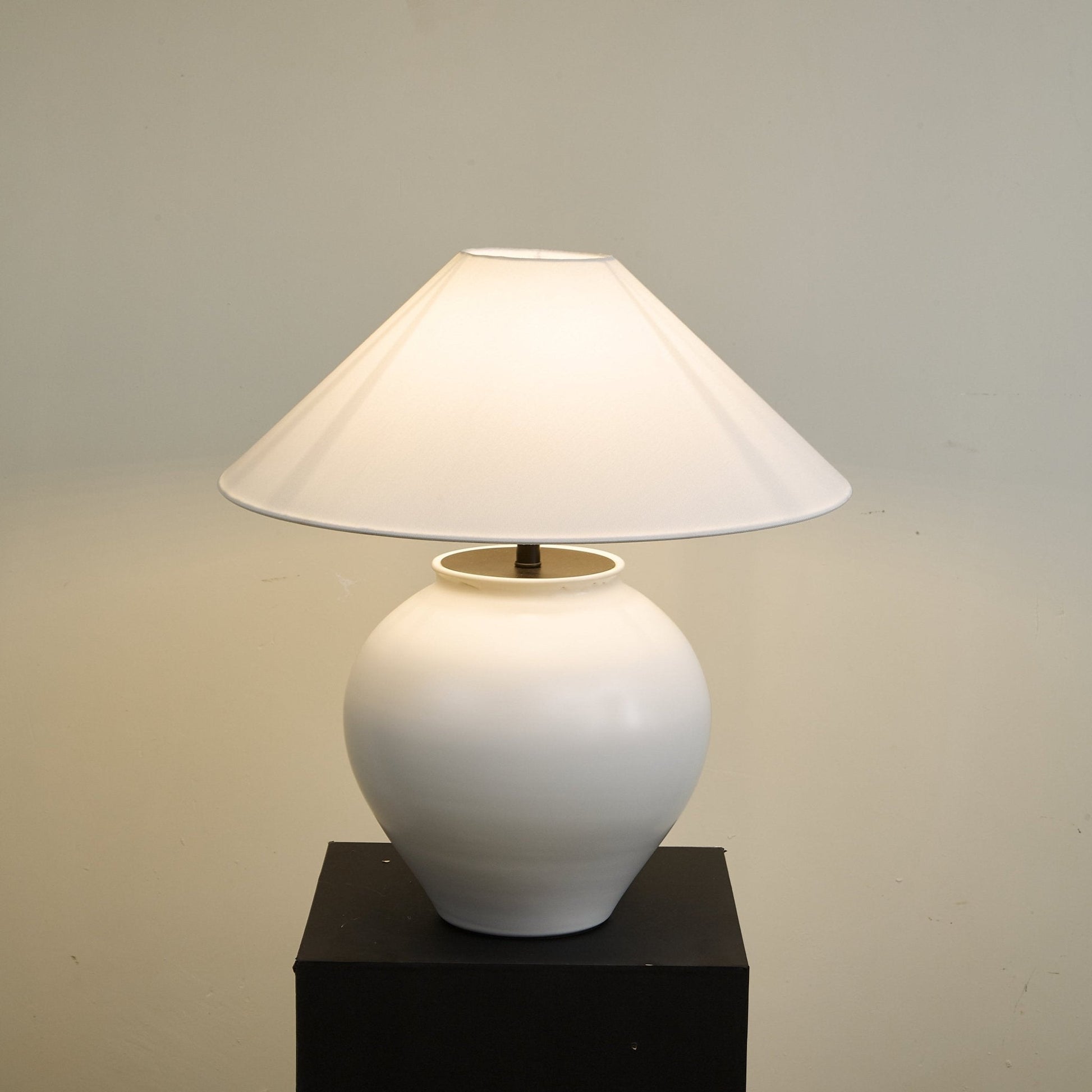 Luma Ceramic Table Lamp - Blowlighting