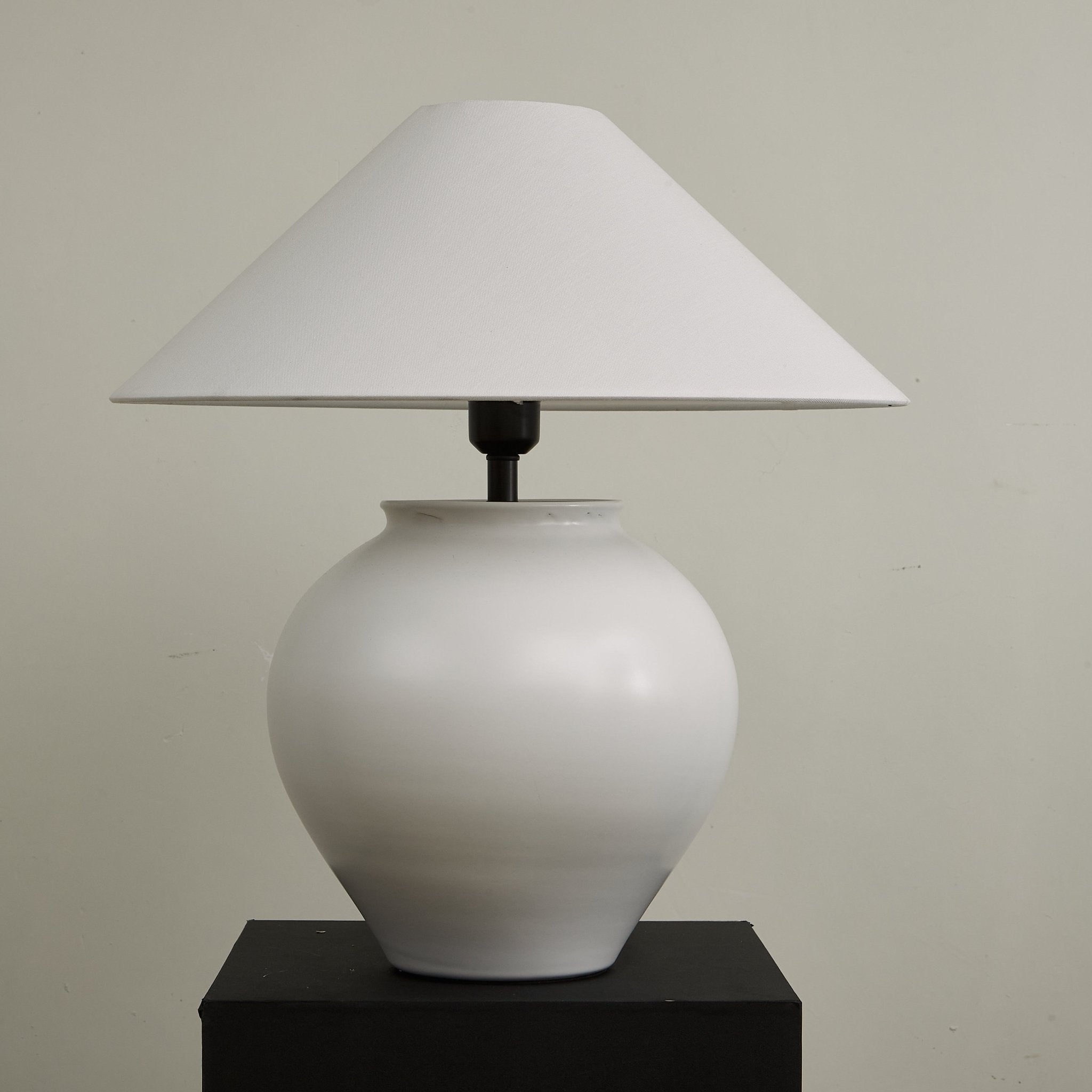 Luma Ceramic Table Lamp - Blowlighting