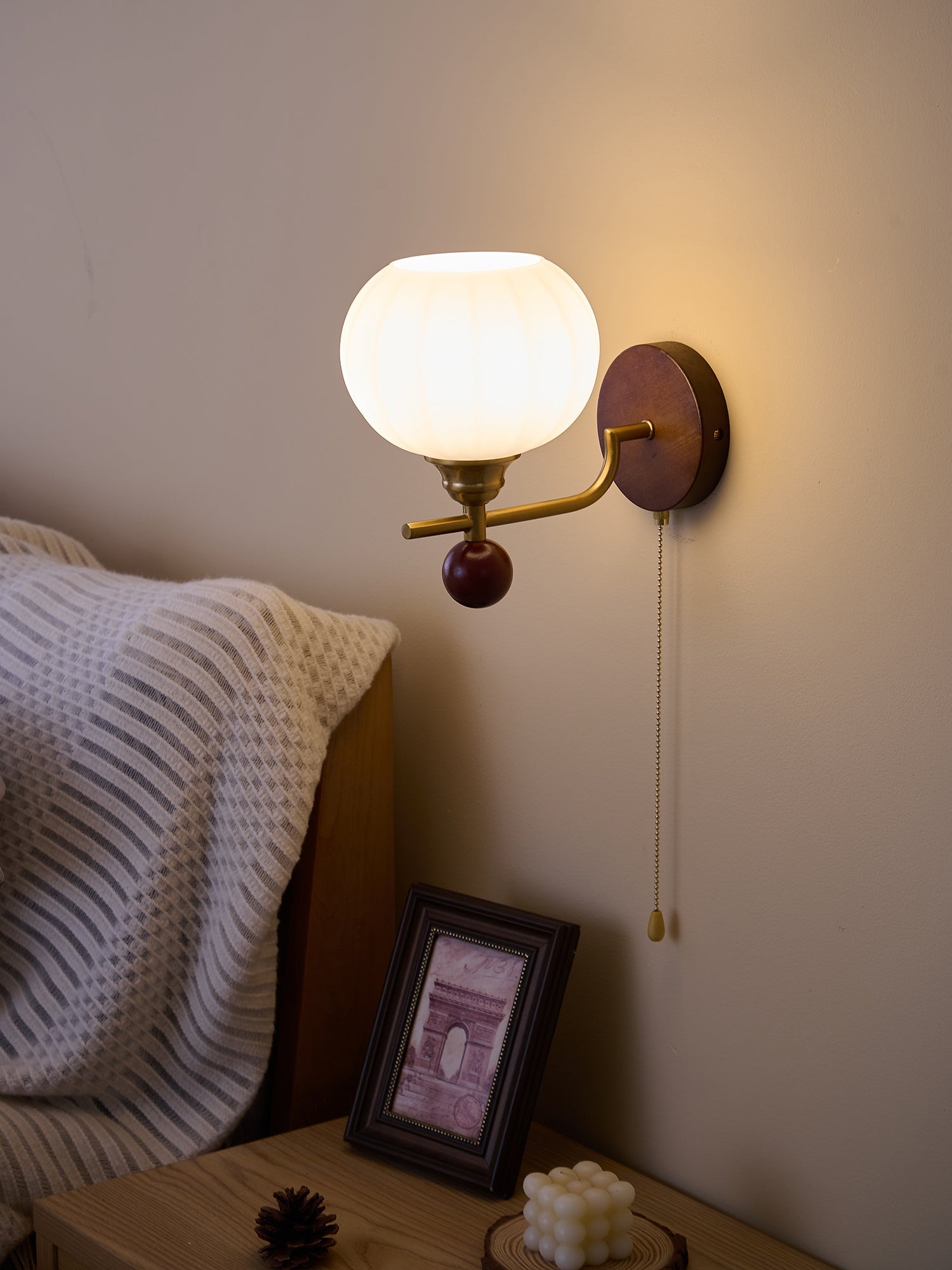 Lumea Crest Wall Lamp - Blowlighting