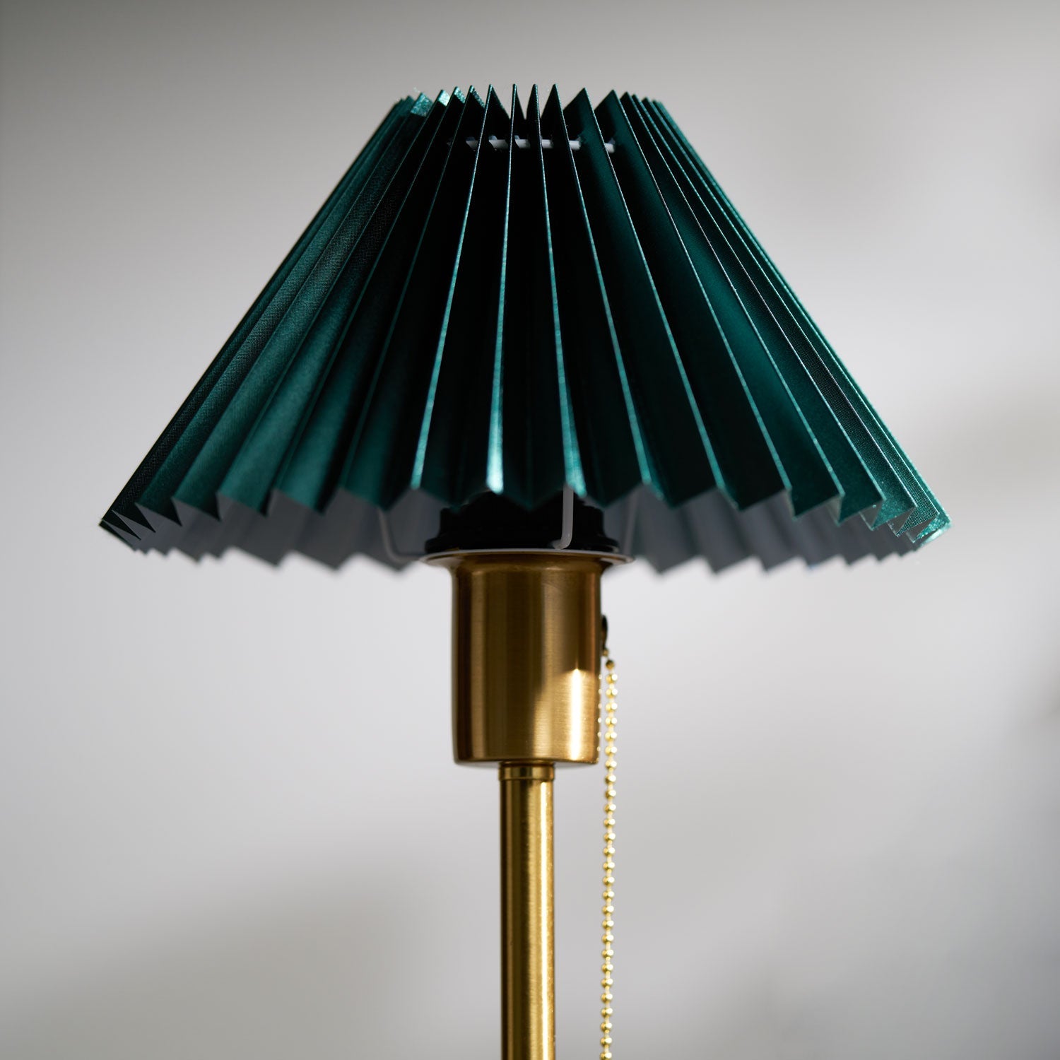 Lumi Pleated Table Lamp - Blowlighting