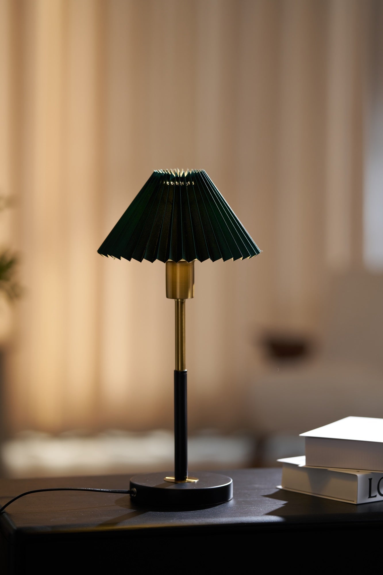 Lumi Pleated Table Lamp - Blowlighting