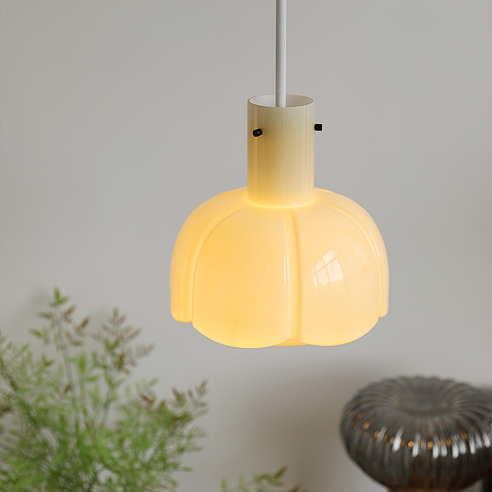 Lumina Petal Glass Pendant Light - Blowlighting