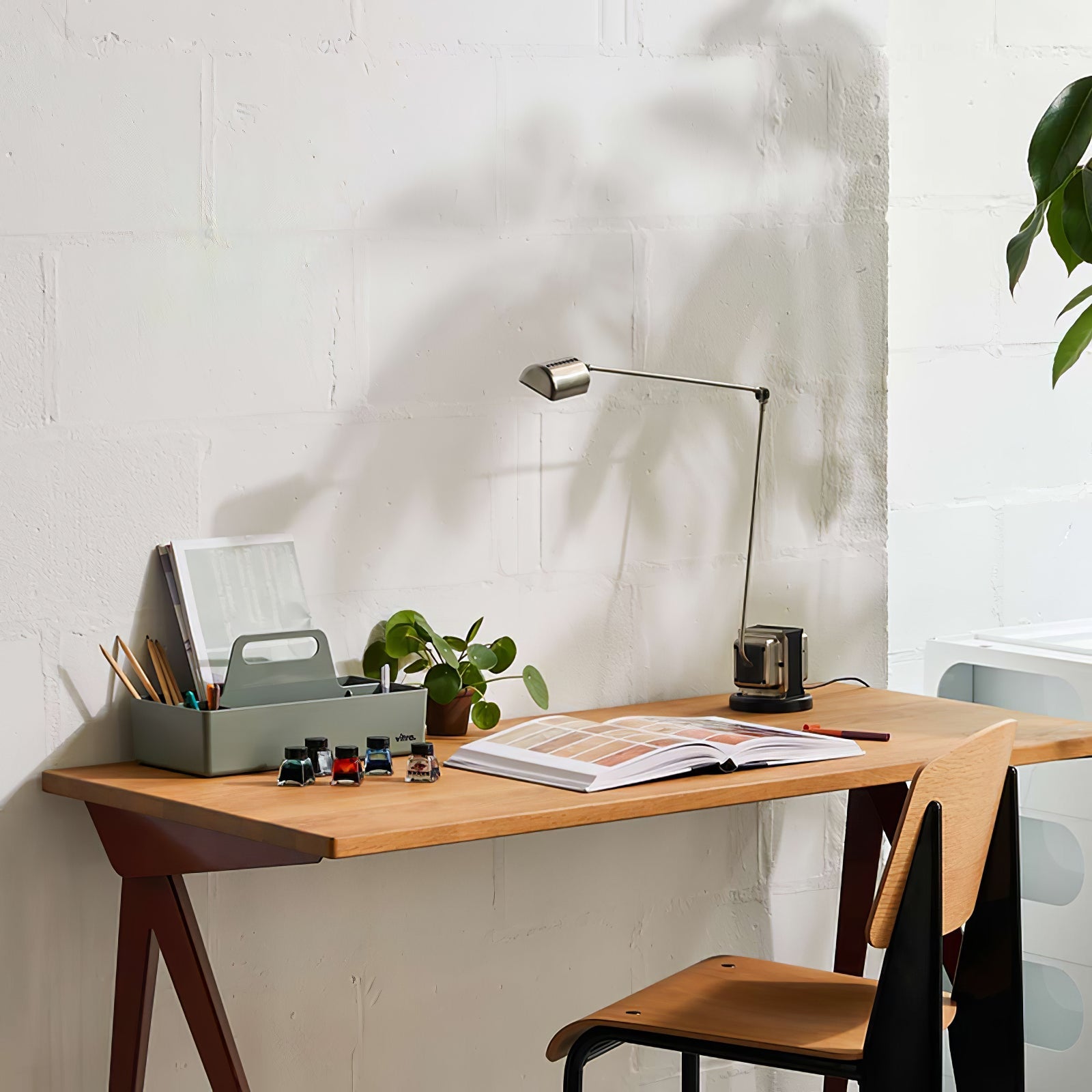 Dynamo Table Lamp - Blowlighting