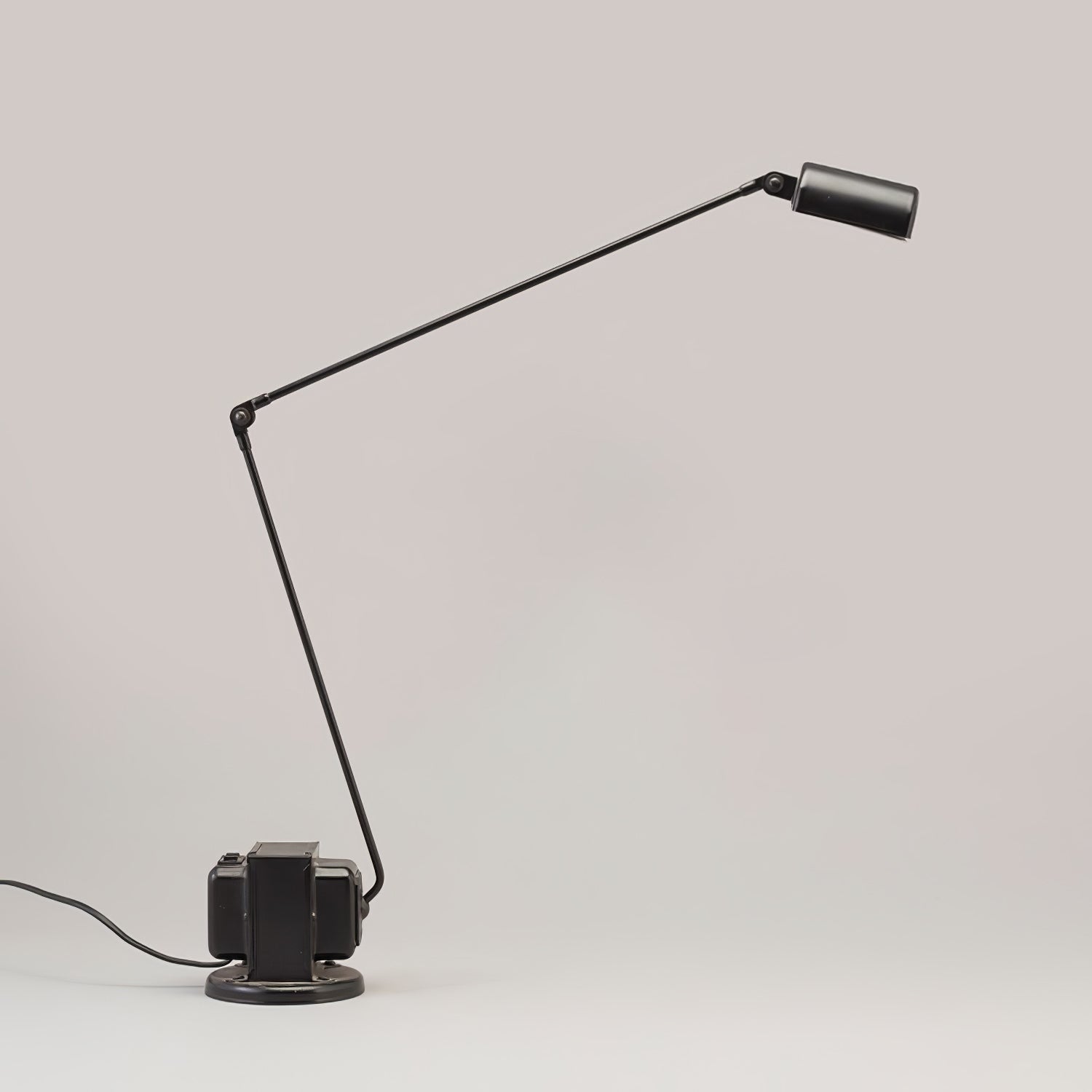 Dynamo Table Lamp - Blowlighting