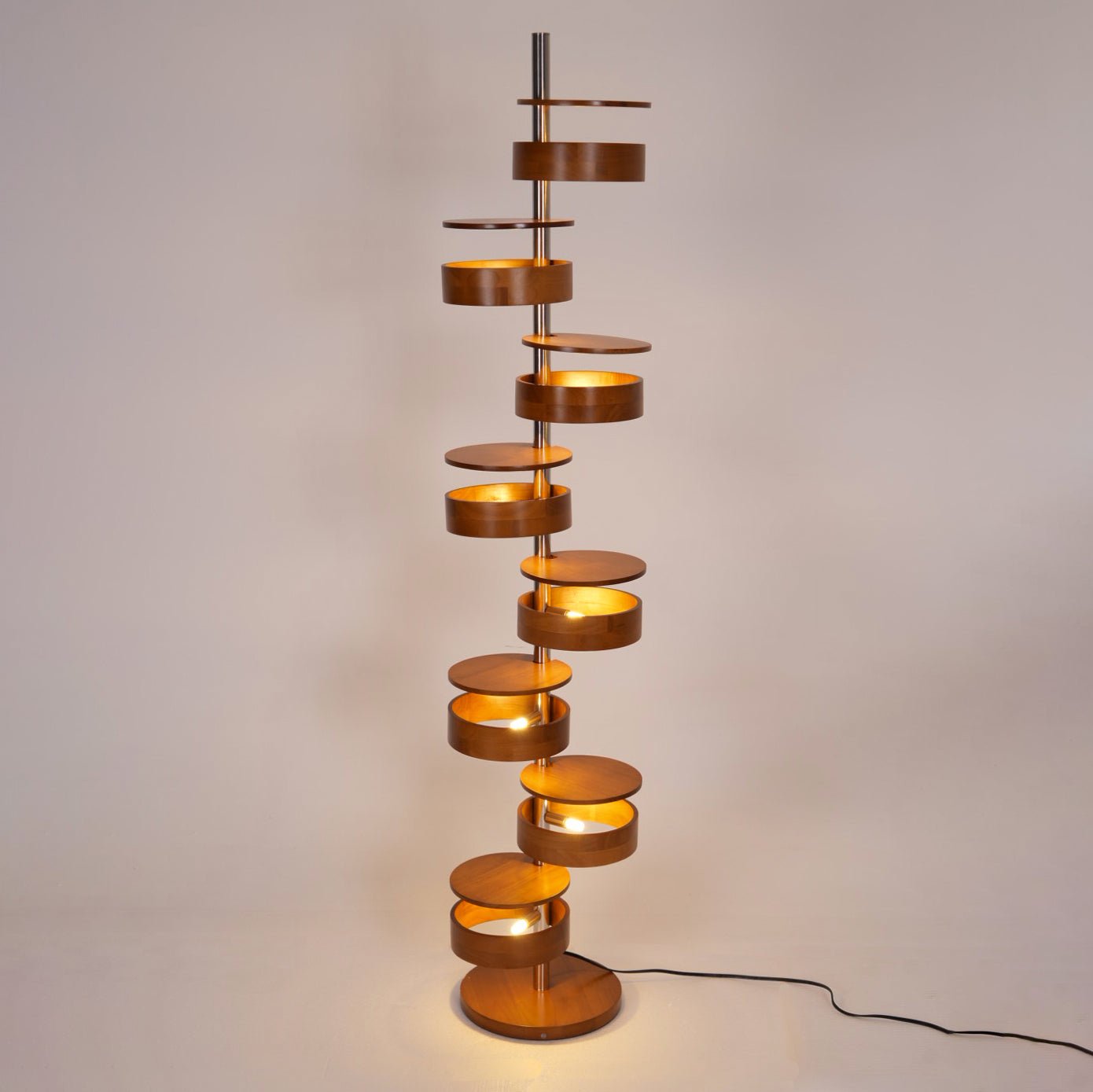 Luminis Wooden Floor Lamp - Blowlighting