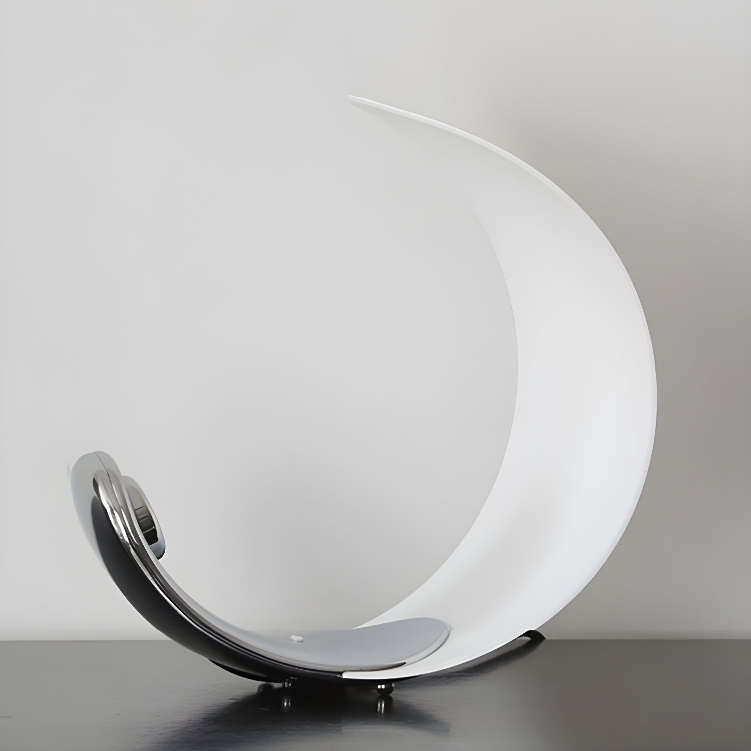 Luna Flow Table Lamp - Blowlighting