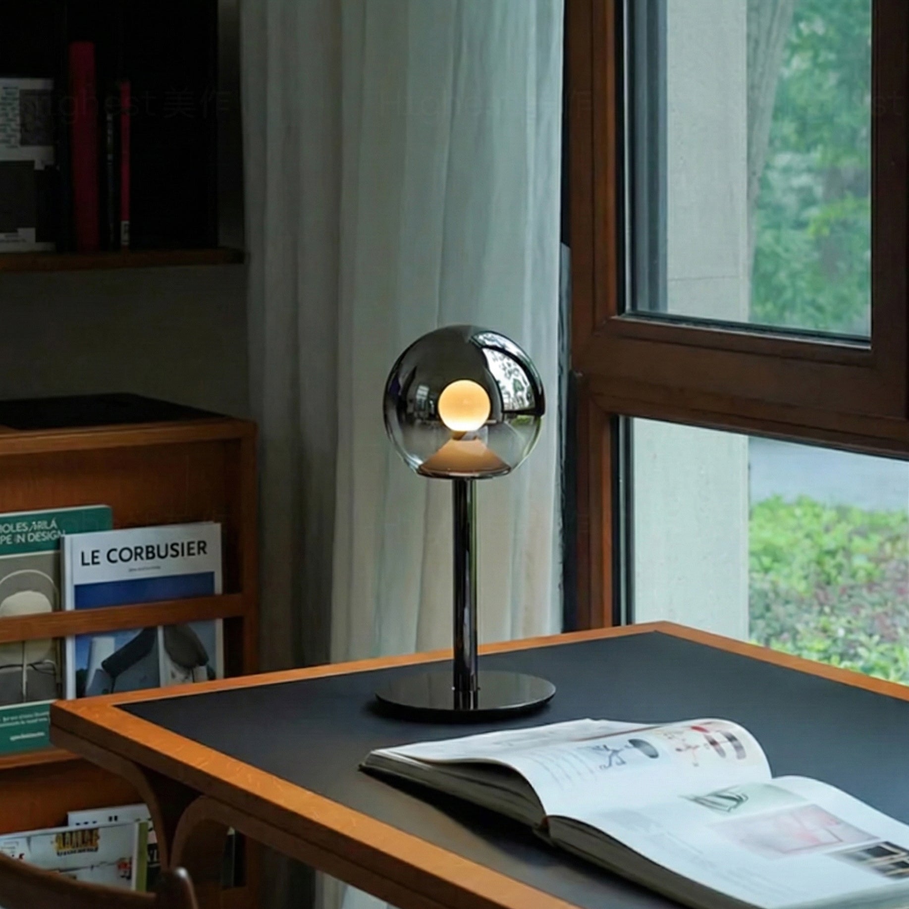 Luna Modern Aluminum Table Light