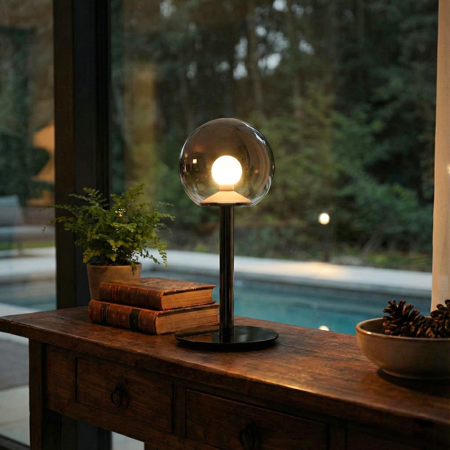 Luna Modern Aluminum Table Light