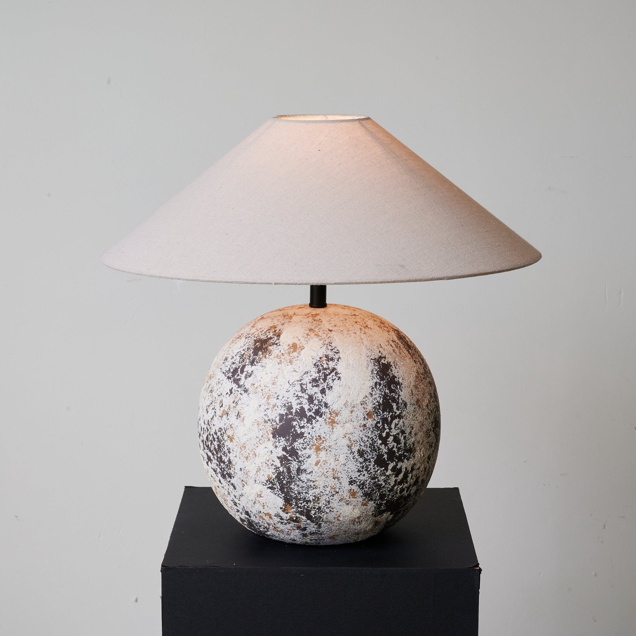 Luna Terra Table Lamp - Blowlighting
