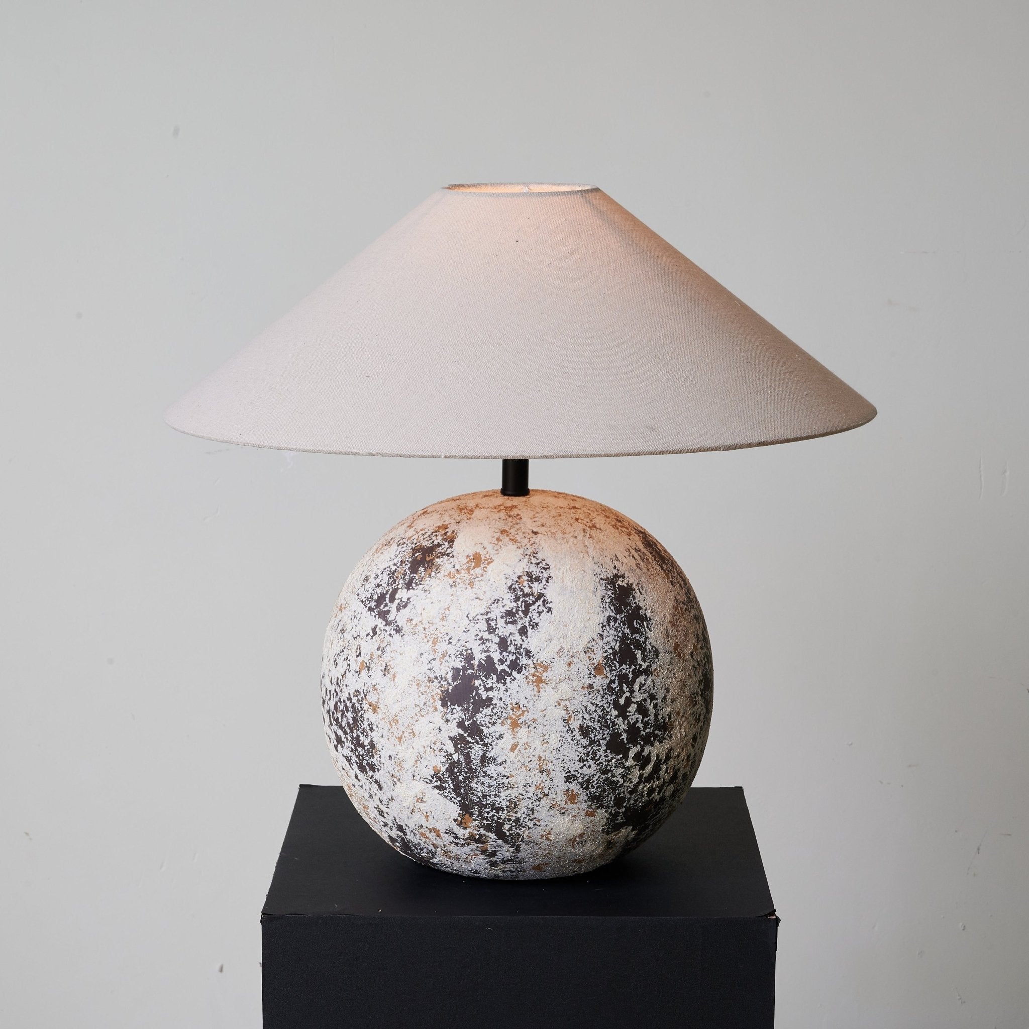 Luna Terra Table Lamp - Blowlighting