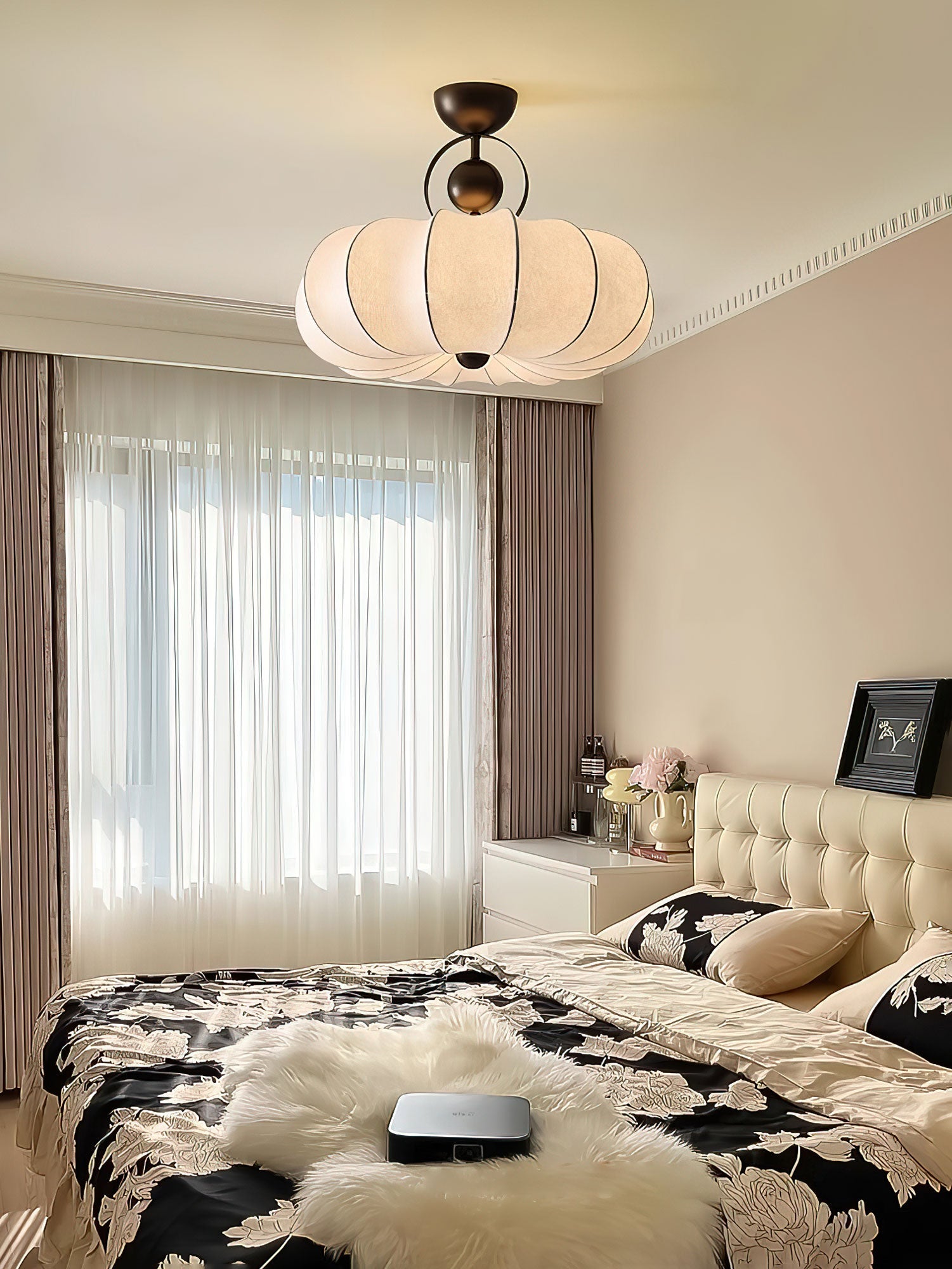 Yunshui Petal Fabric Bronze Pendant Light - Blowlighting