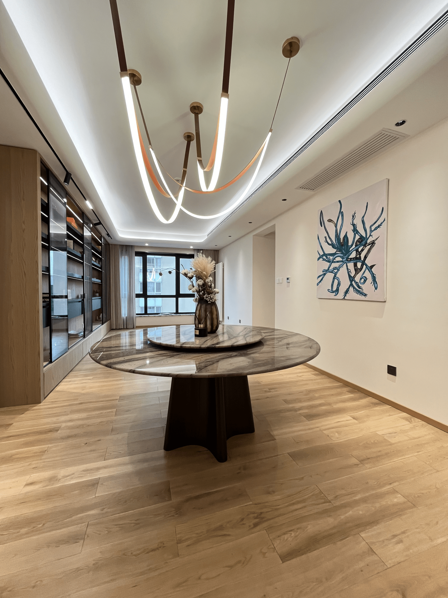 Lunestra Strap Chandelier - Vakkerlight