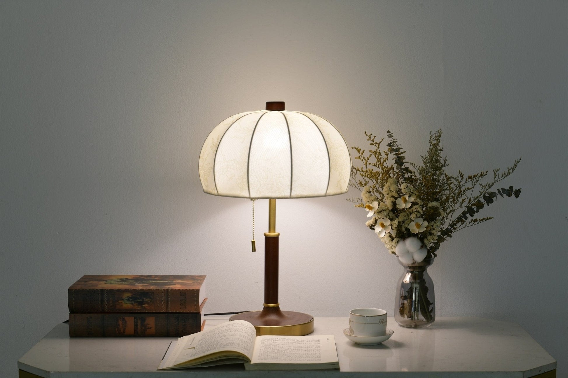 Hazel Vintage Metal Table Lamp - Blowlighting