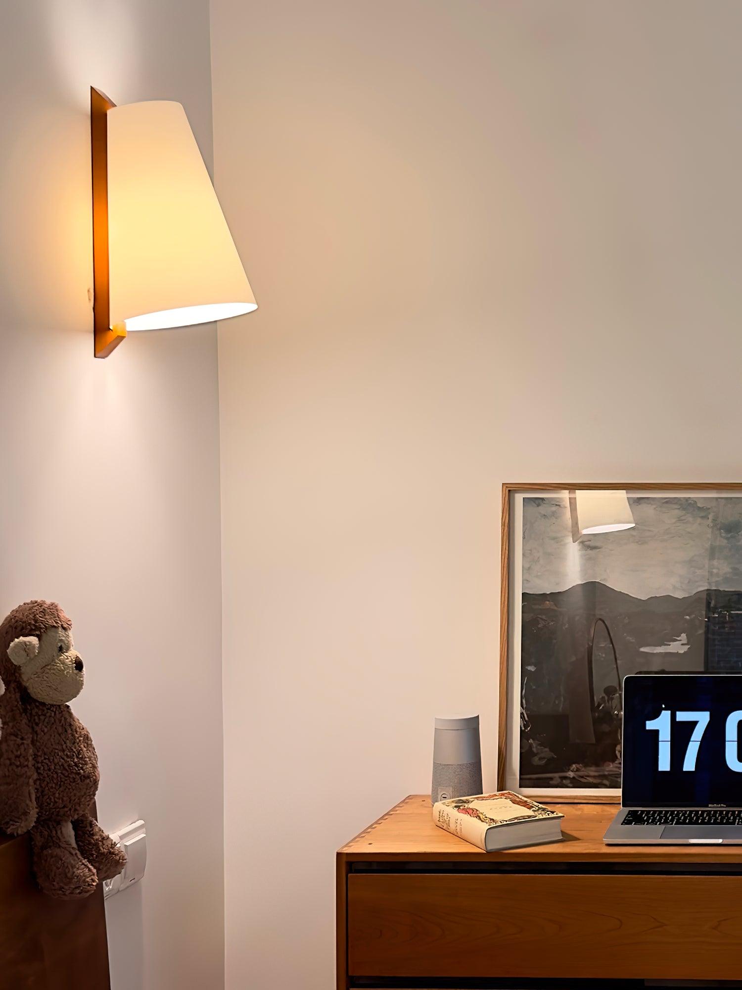 Lupe Wall Lamp - Blowlighting