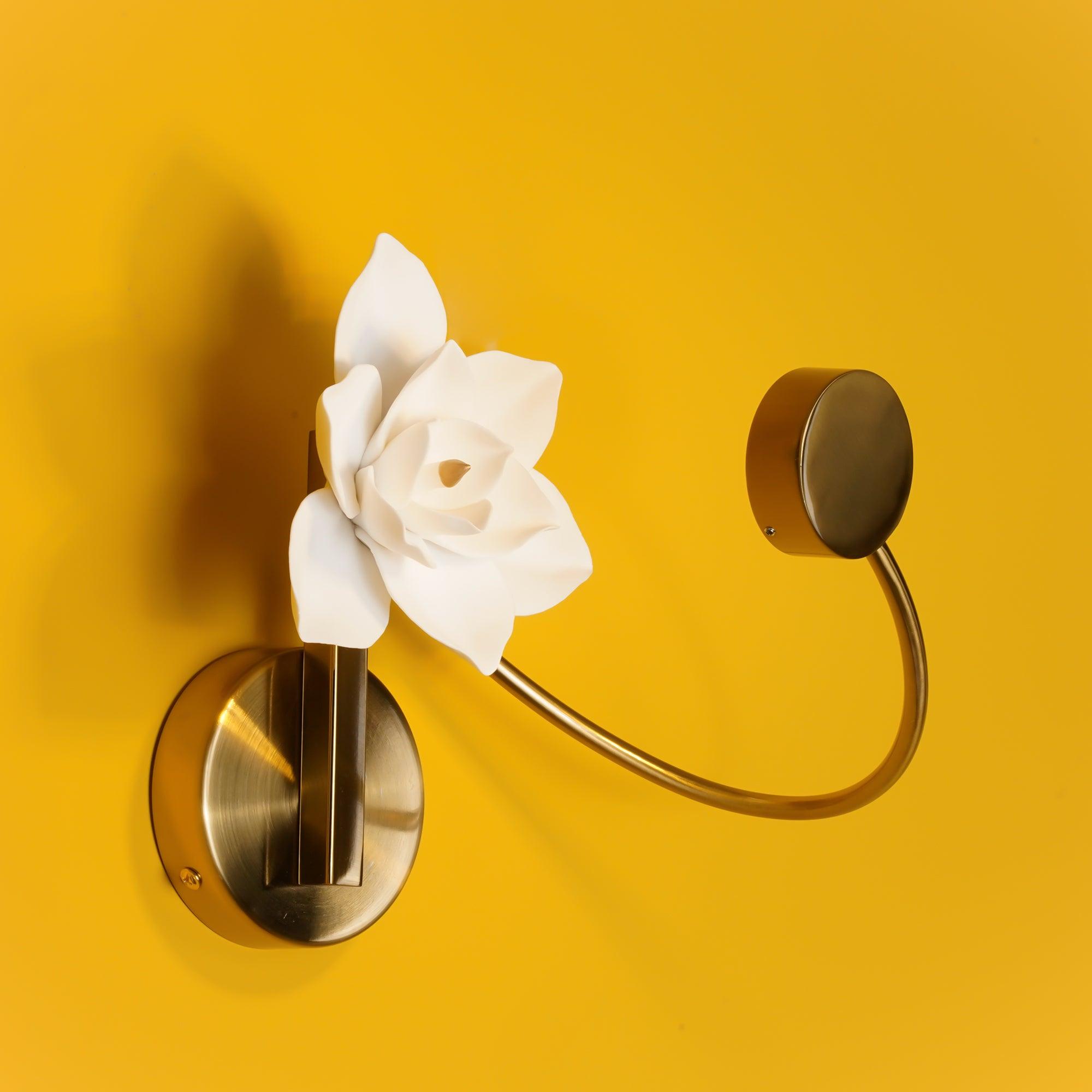 Lure Sconce - Blowlighting