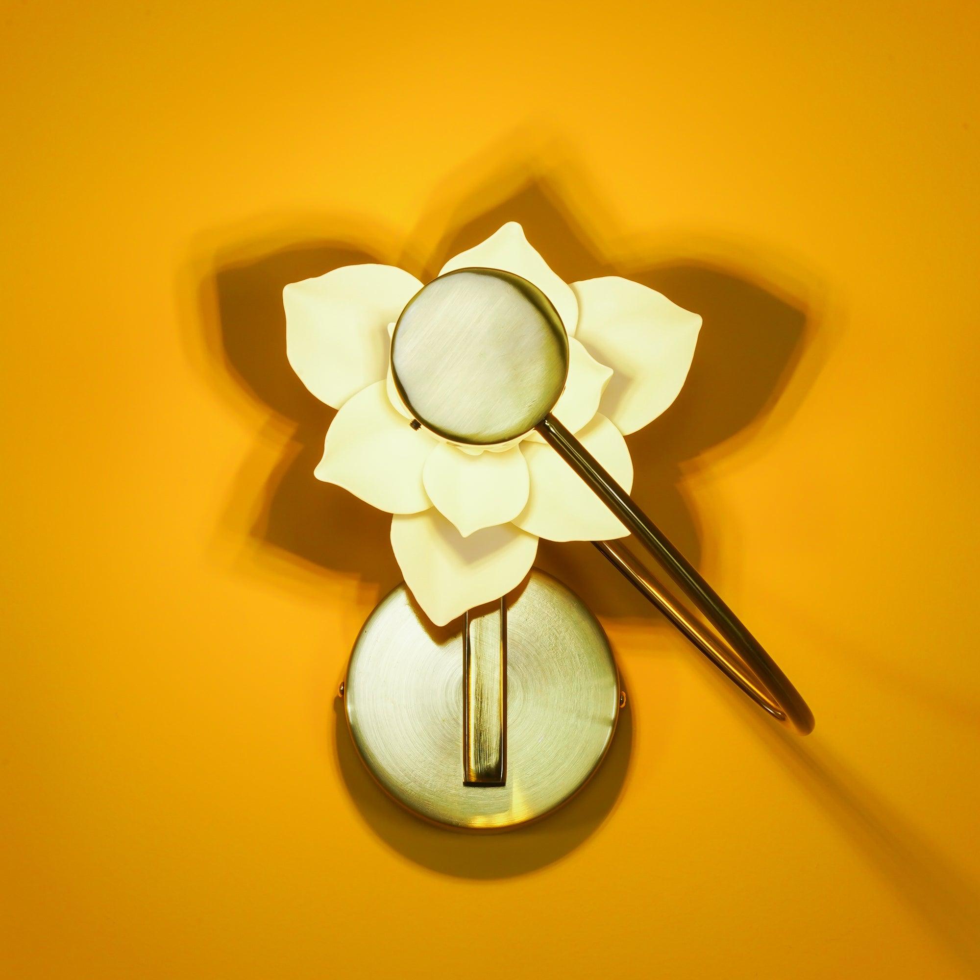 Lure Sconce - Blowlighting