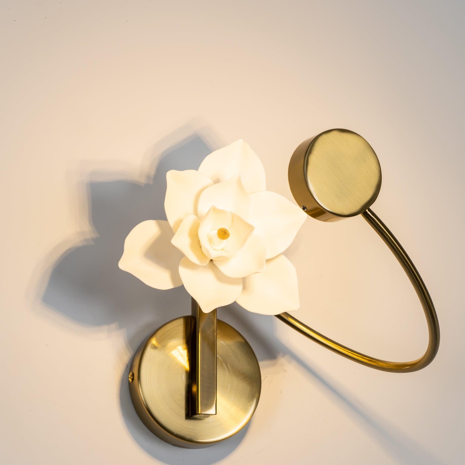 Lure Sconce - Blowlighting