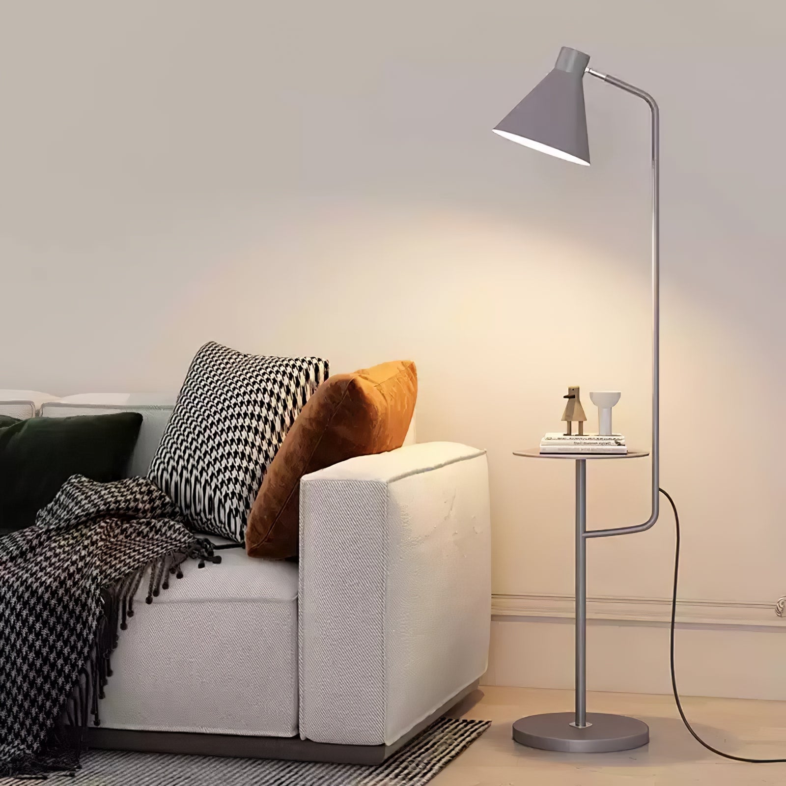 Macaroon Floor Lamp - Blowlighting
