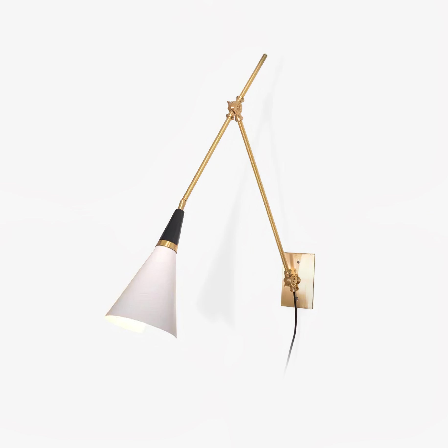 Magari Plug In Wall Lamp - Blowlighting