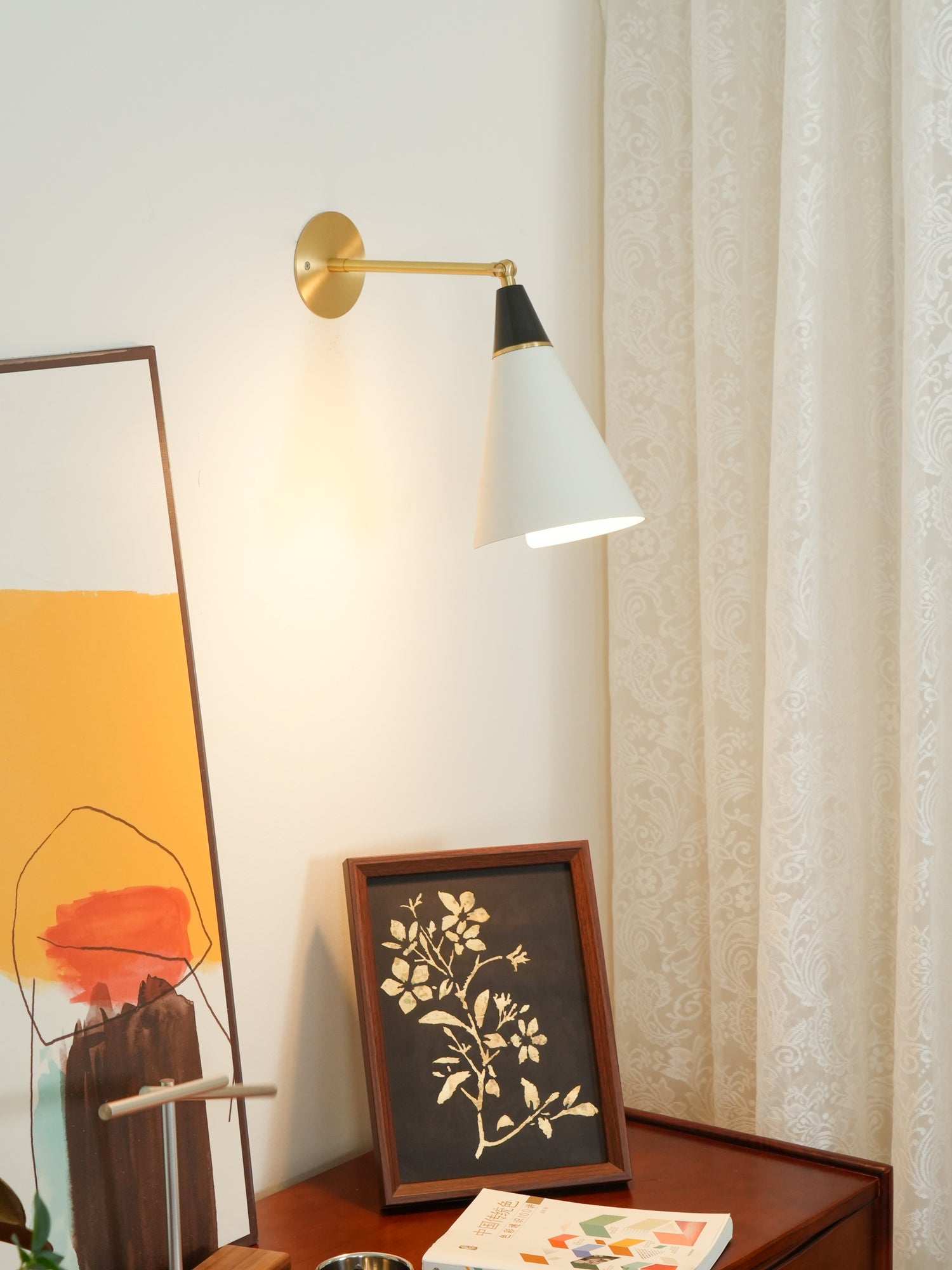Petite Magari Wall Lamp - Blowlighting