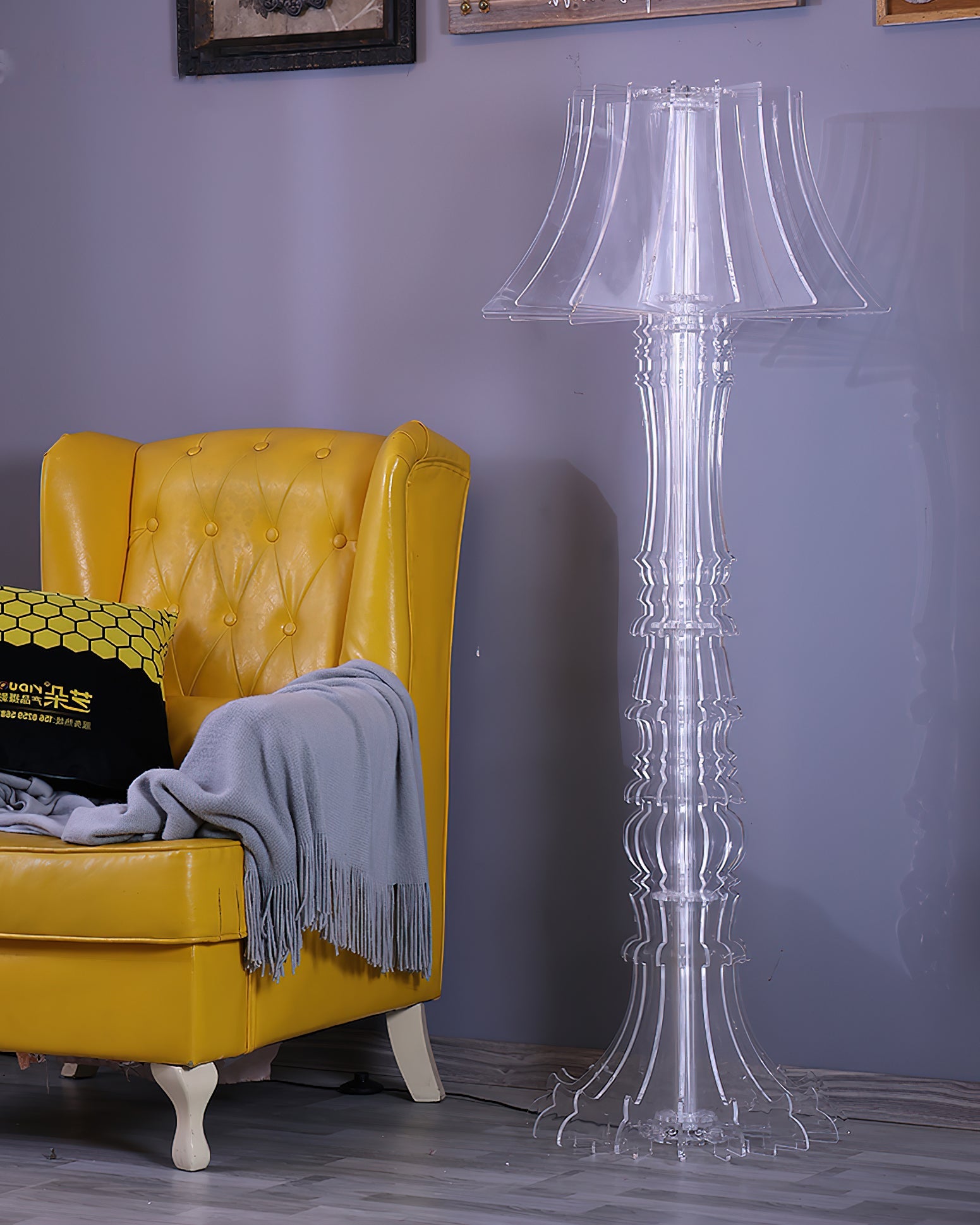 Elmariel Sculptural Acrylic Table Lamp - Blowlighting