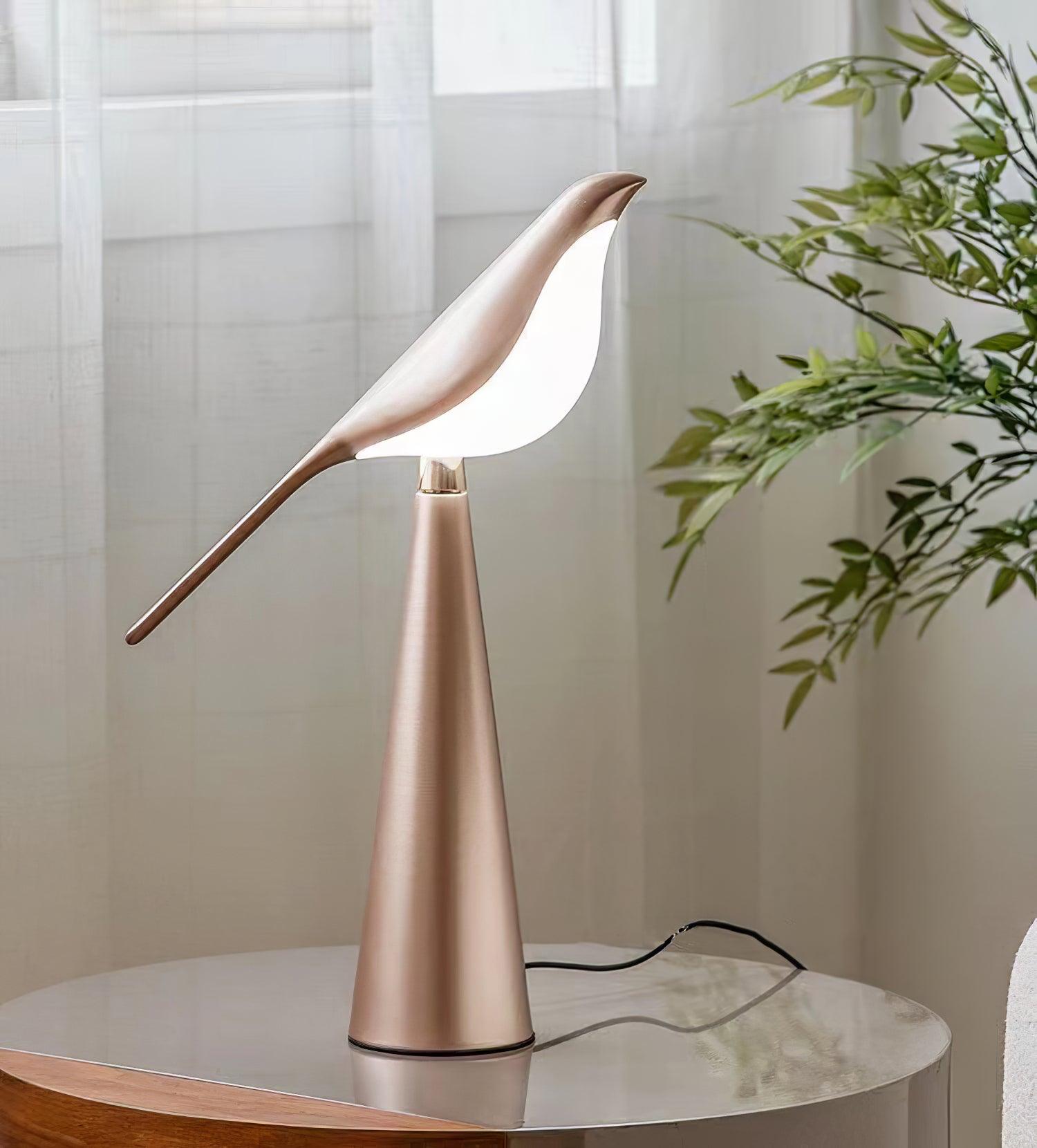 Magpie Art Table Lamp - Blowlighting