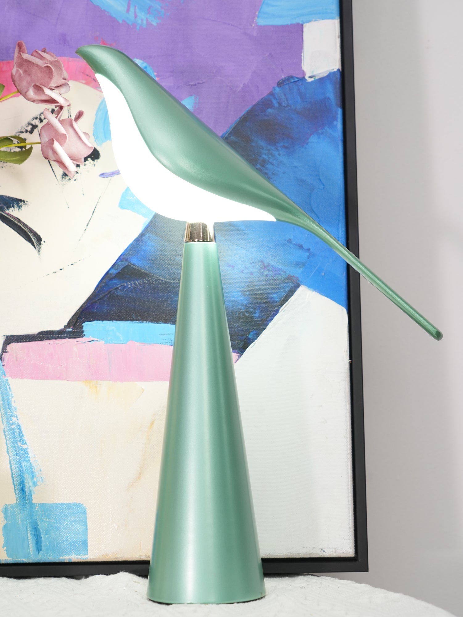 Magpie Art Table Lamp - Blowlighting