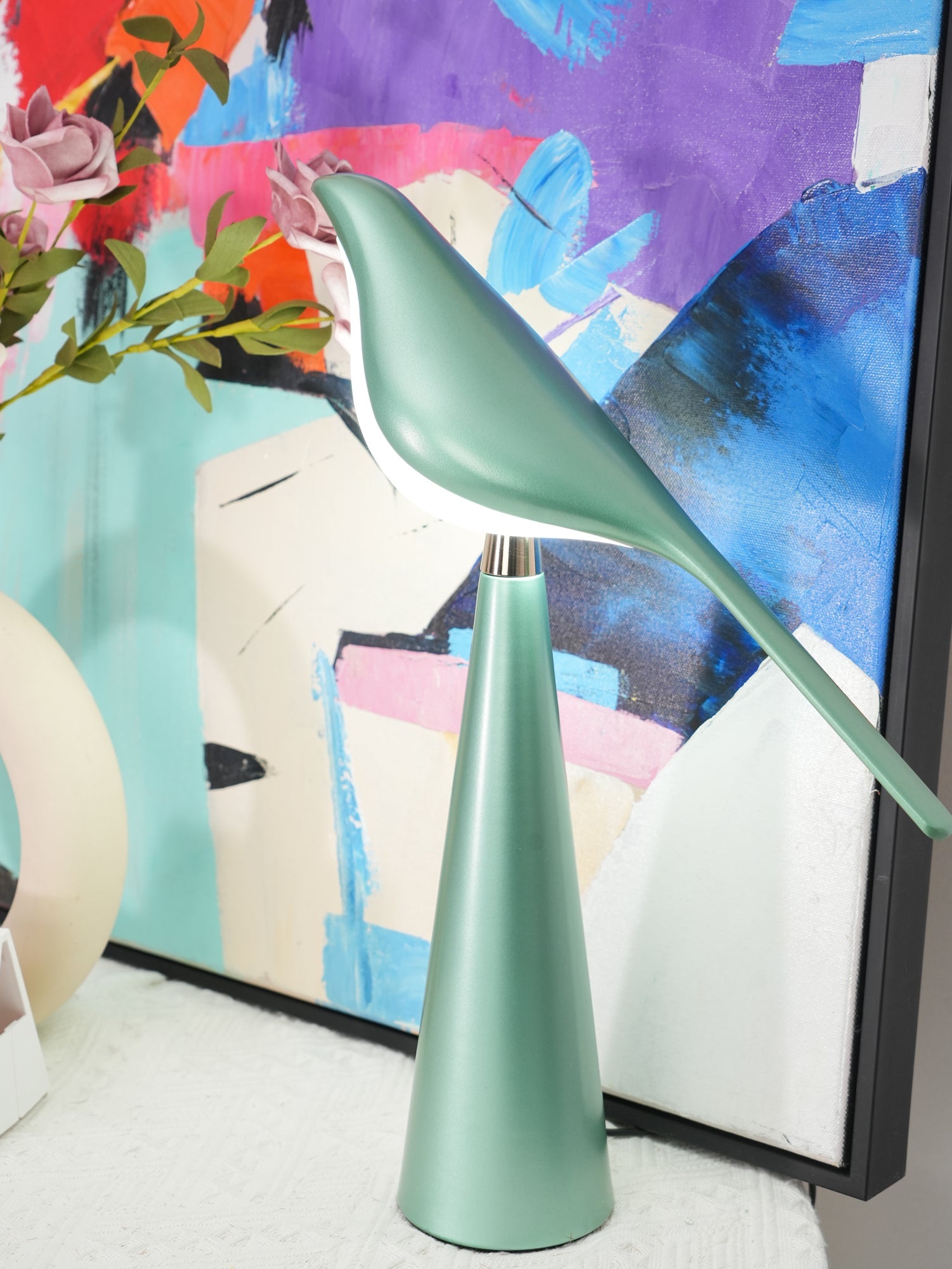 Magpie Art Table Lamp - Blowlighting