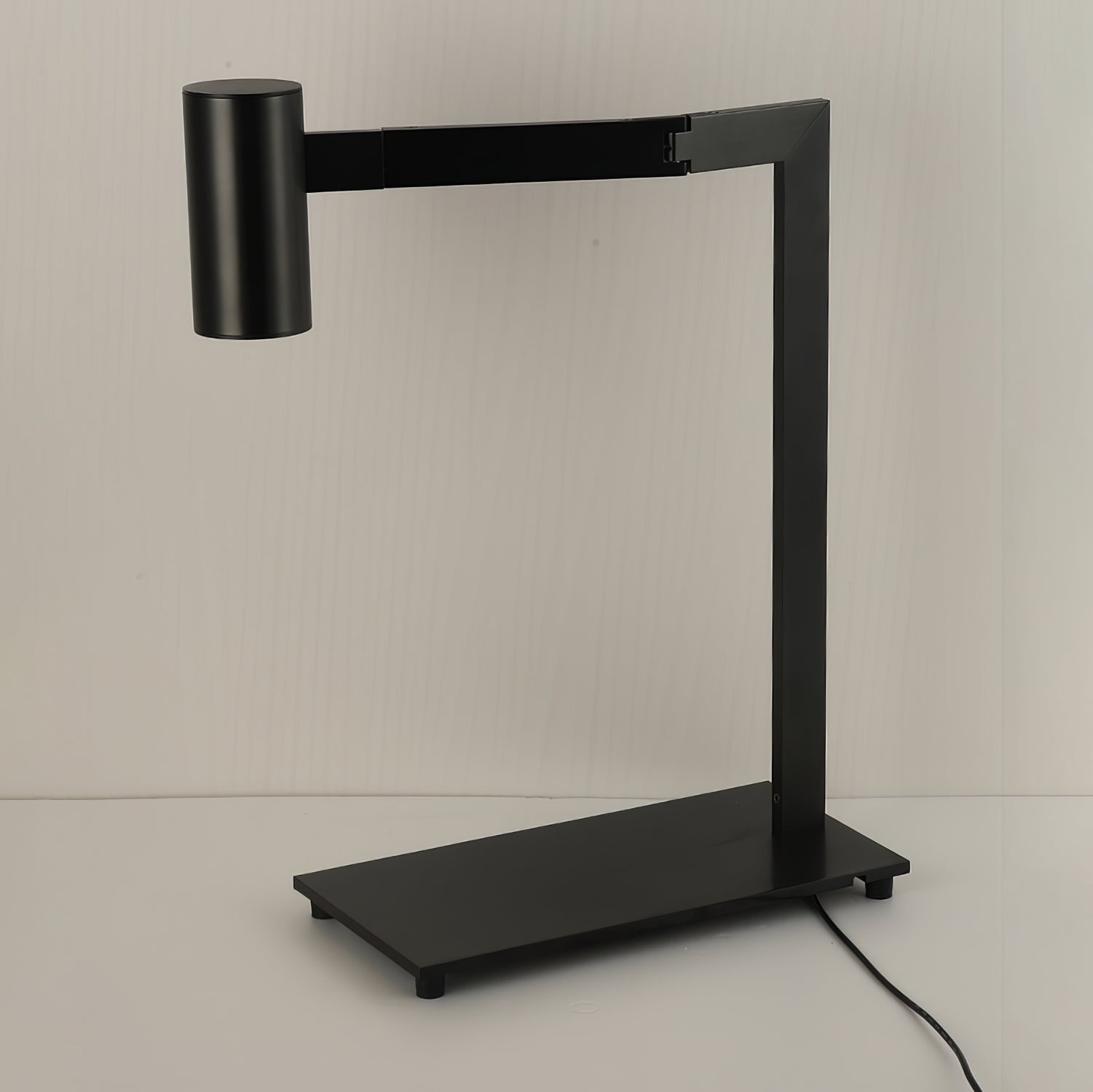 Mahari Table Lamp - Blowlighting