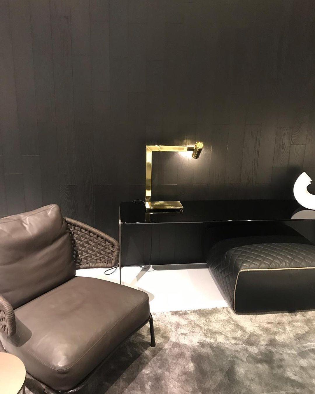 Mahari Table Lamp - Blowlighting
