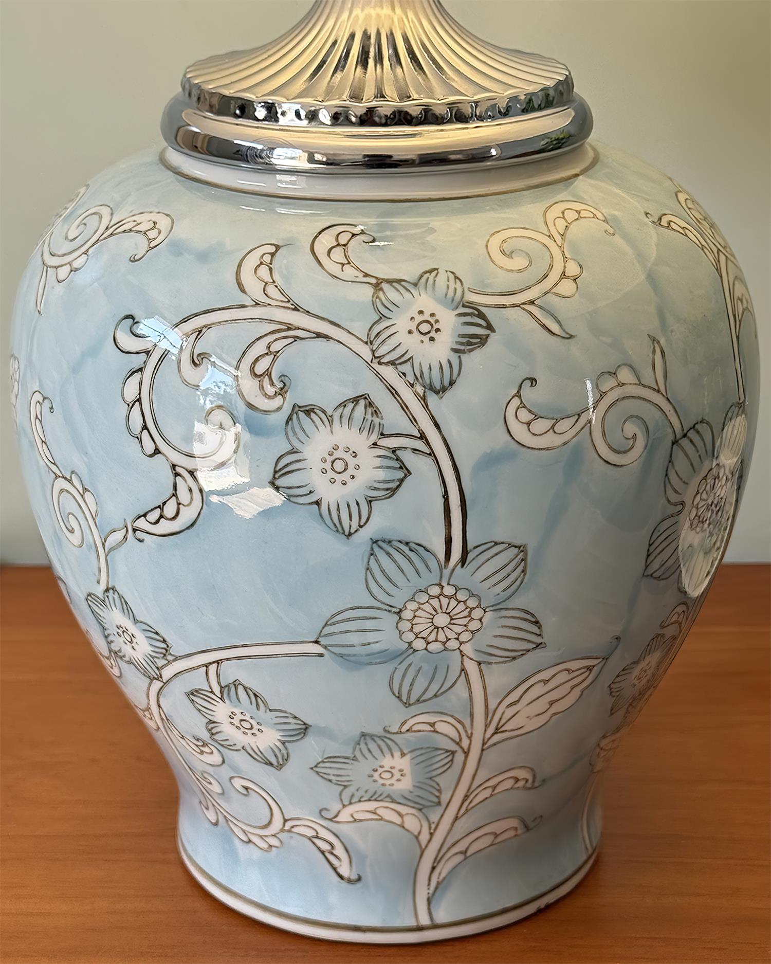 FloriGlow Artistic Ceramic Table Lamp