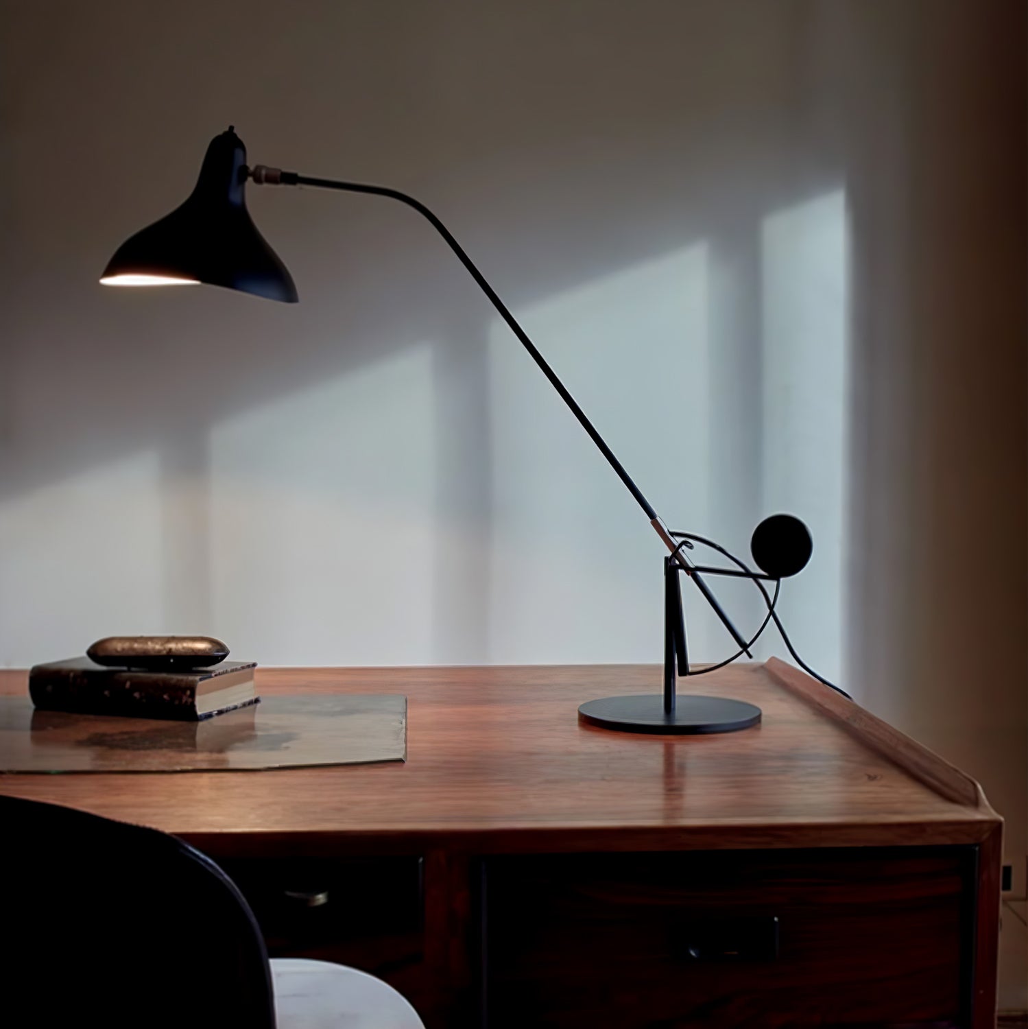 Oculus Arm Table Lamp - Blowlighting