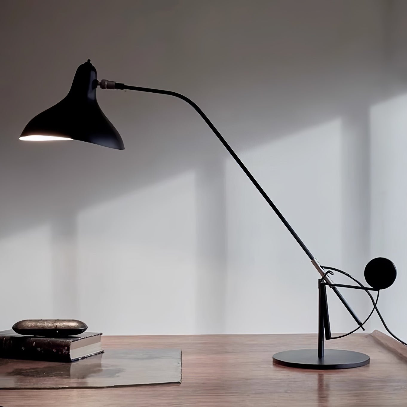 Oculus Arm Table Lamp - Blowlighting