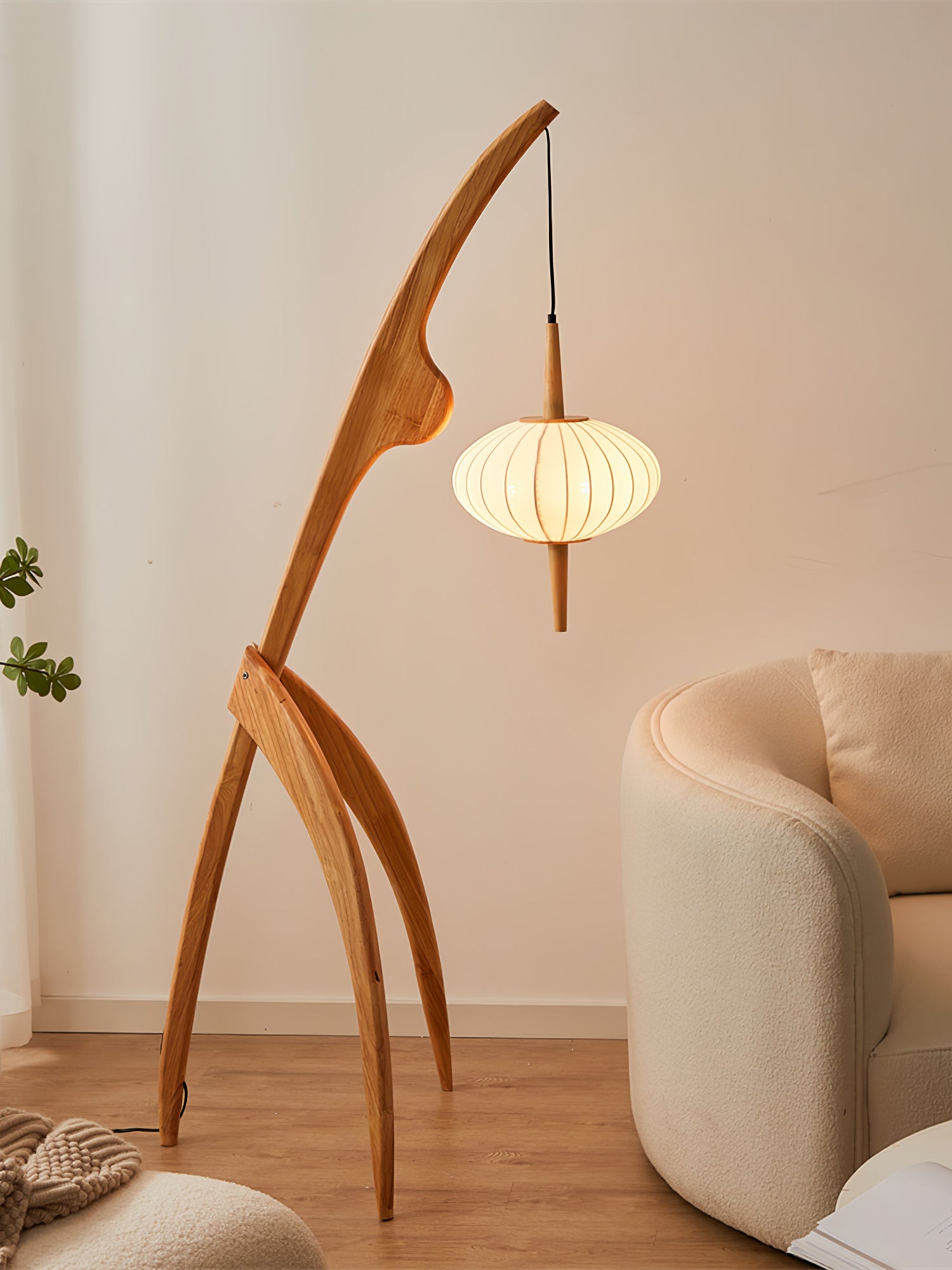 Mantis Wood Floor Lamp - Blowlighting