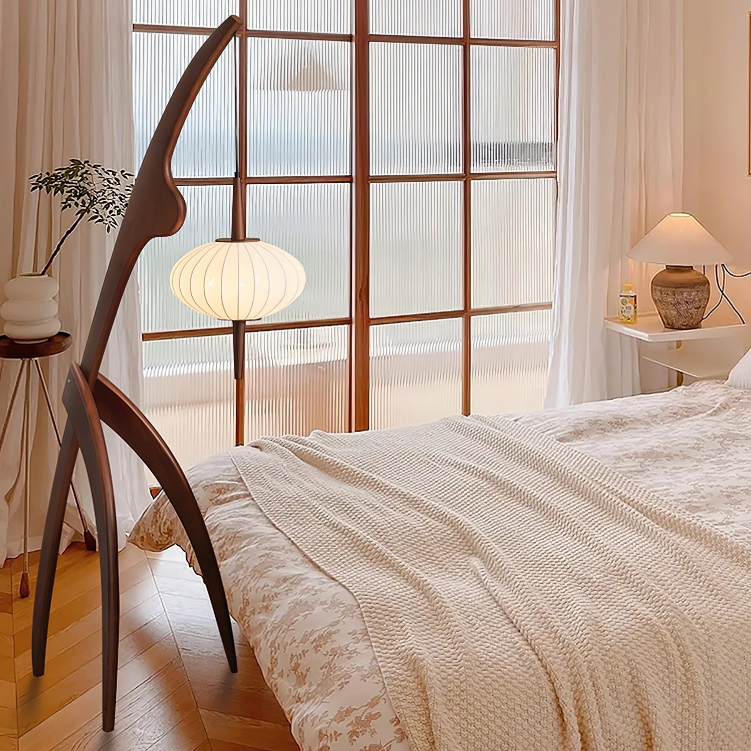 Mantis Wood Floor Lamp - Blowlighting